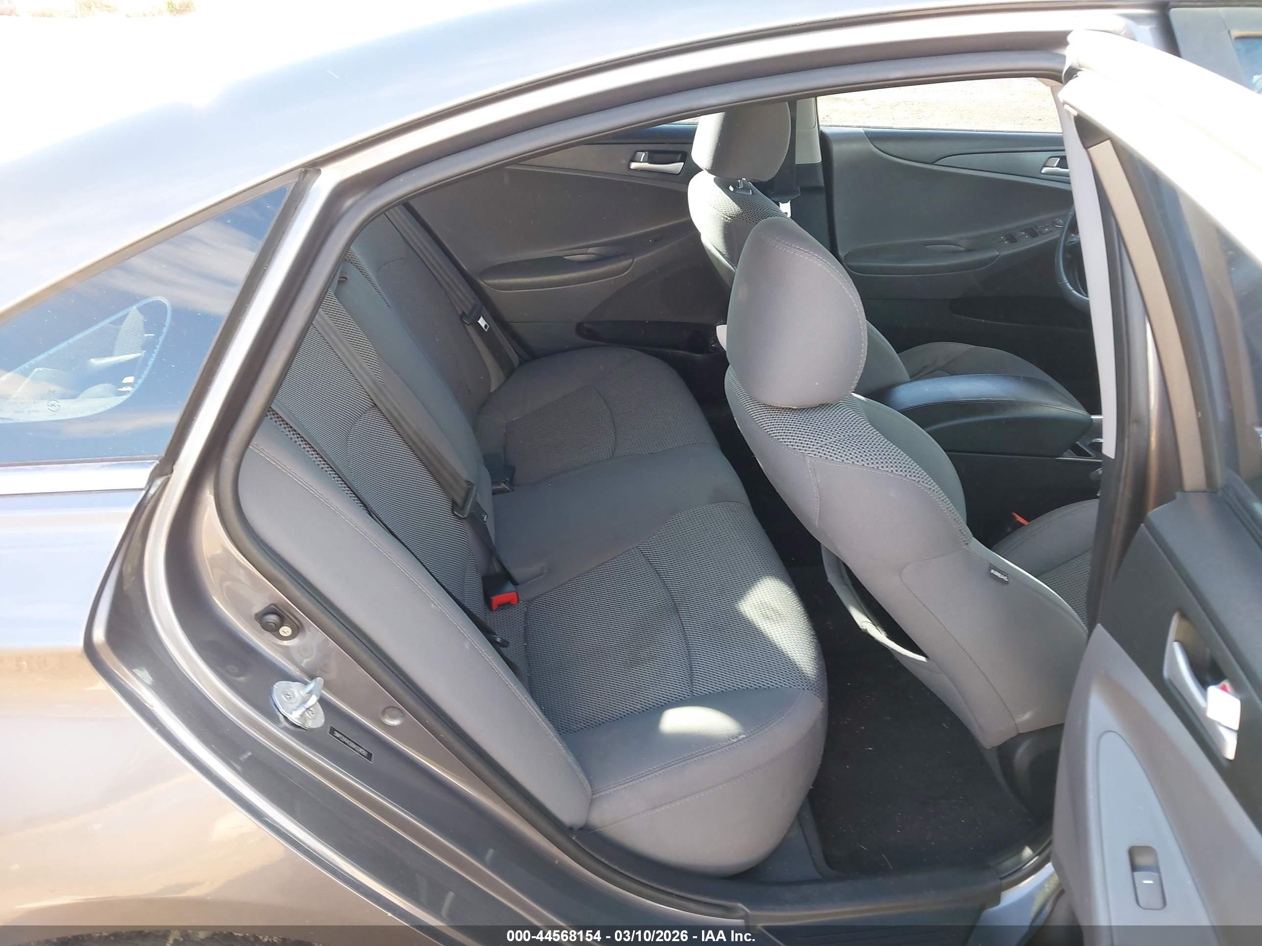 HYUNDAI SONATA image 8