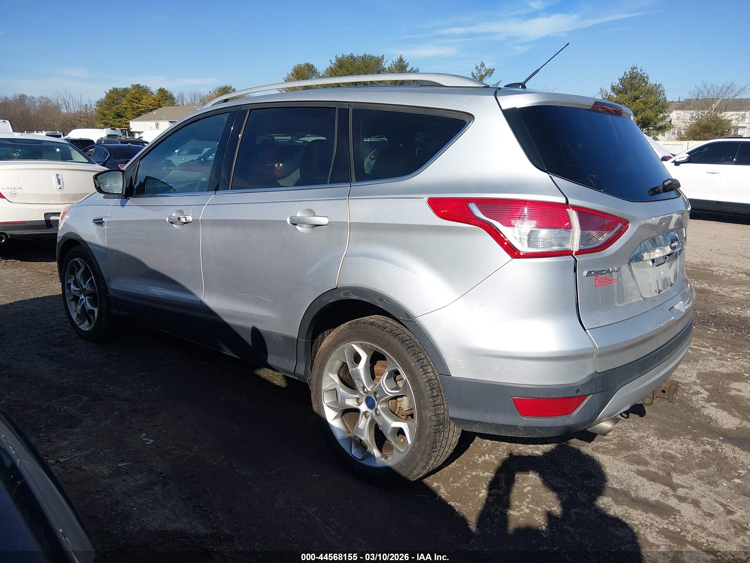 FORD ESCAPE image 3