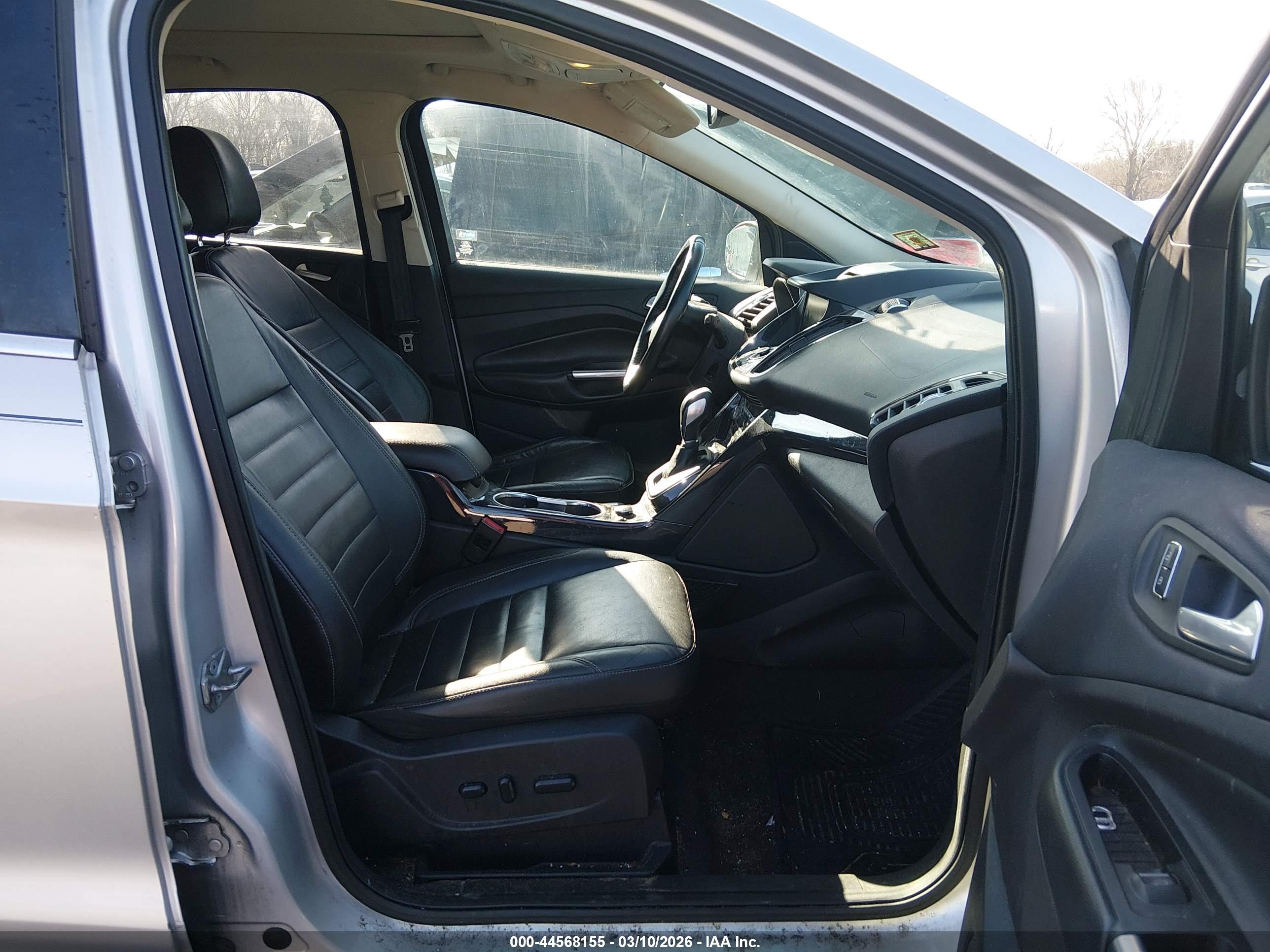 FORD ESCAPE image 5