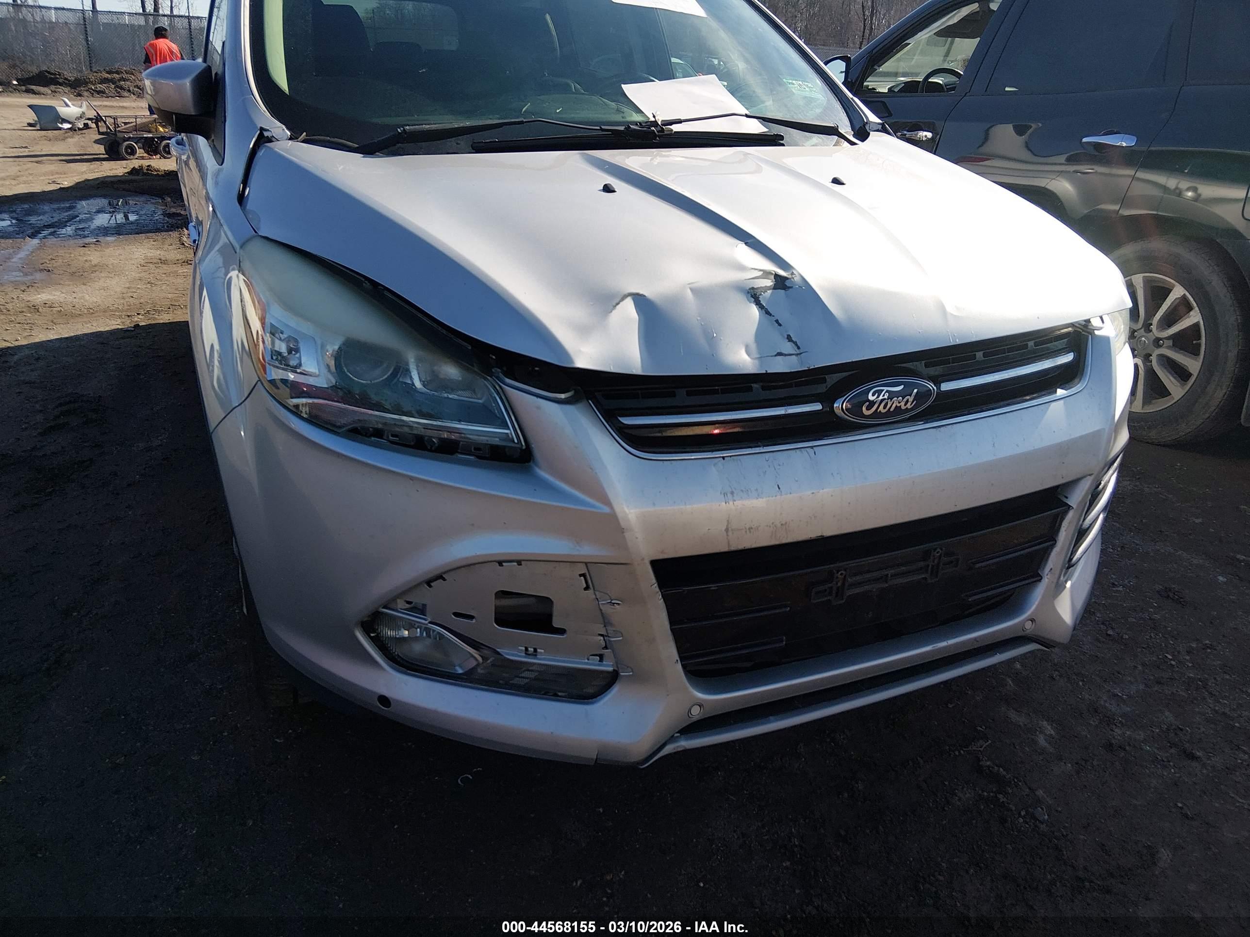 FORD ESCAPE image 6