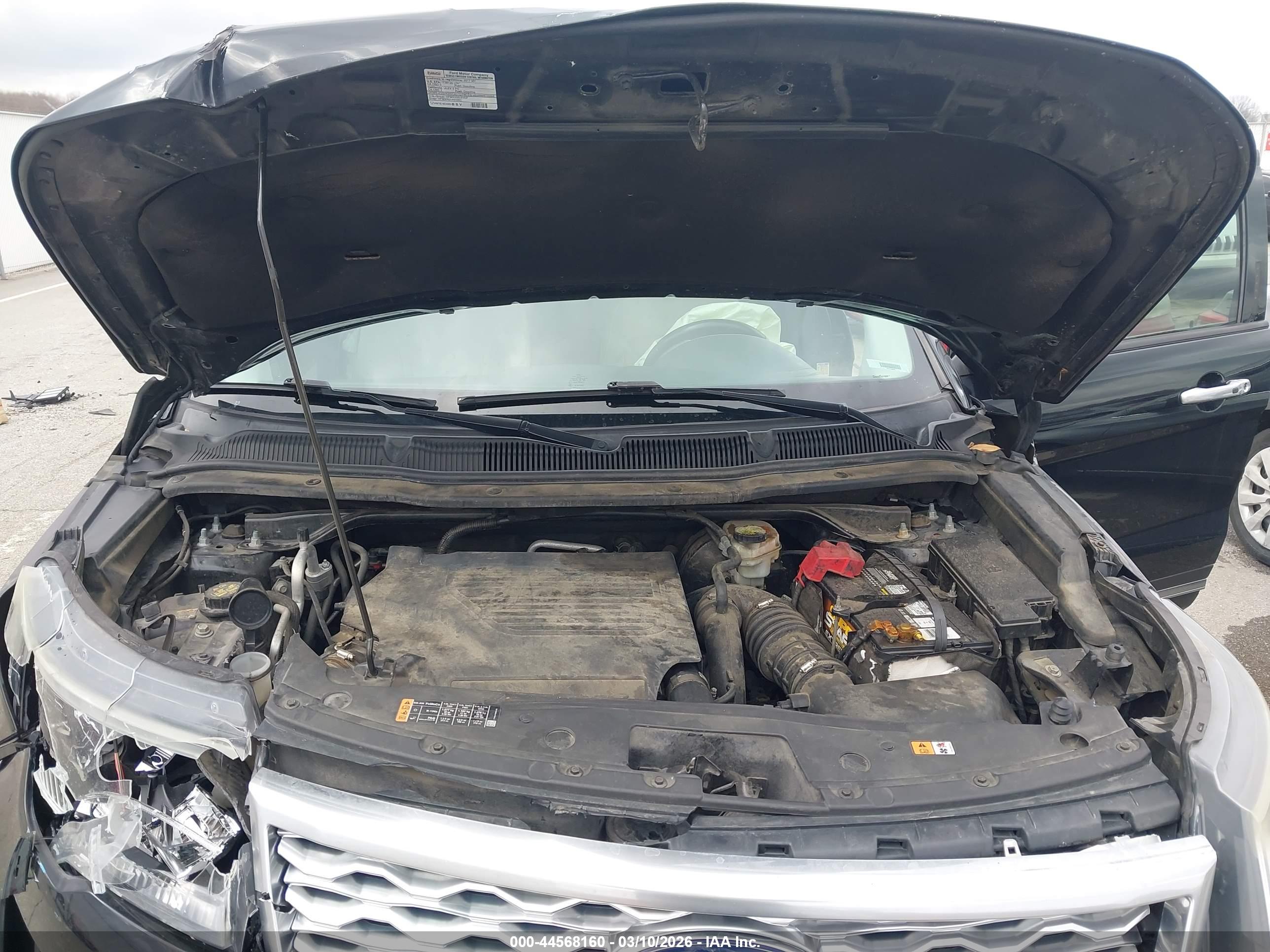 FORD EXPLORER image 10