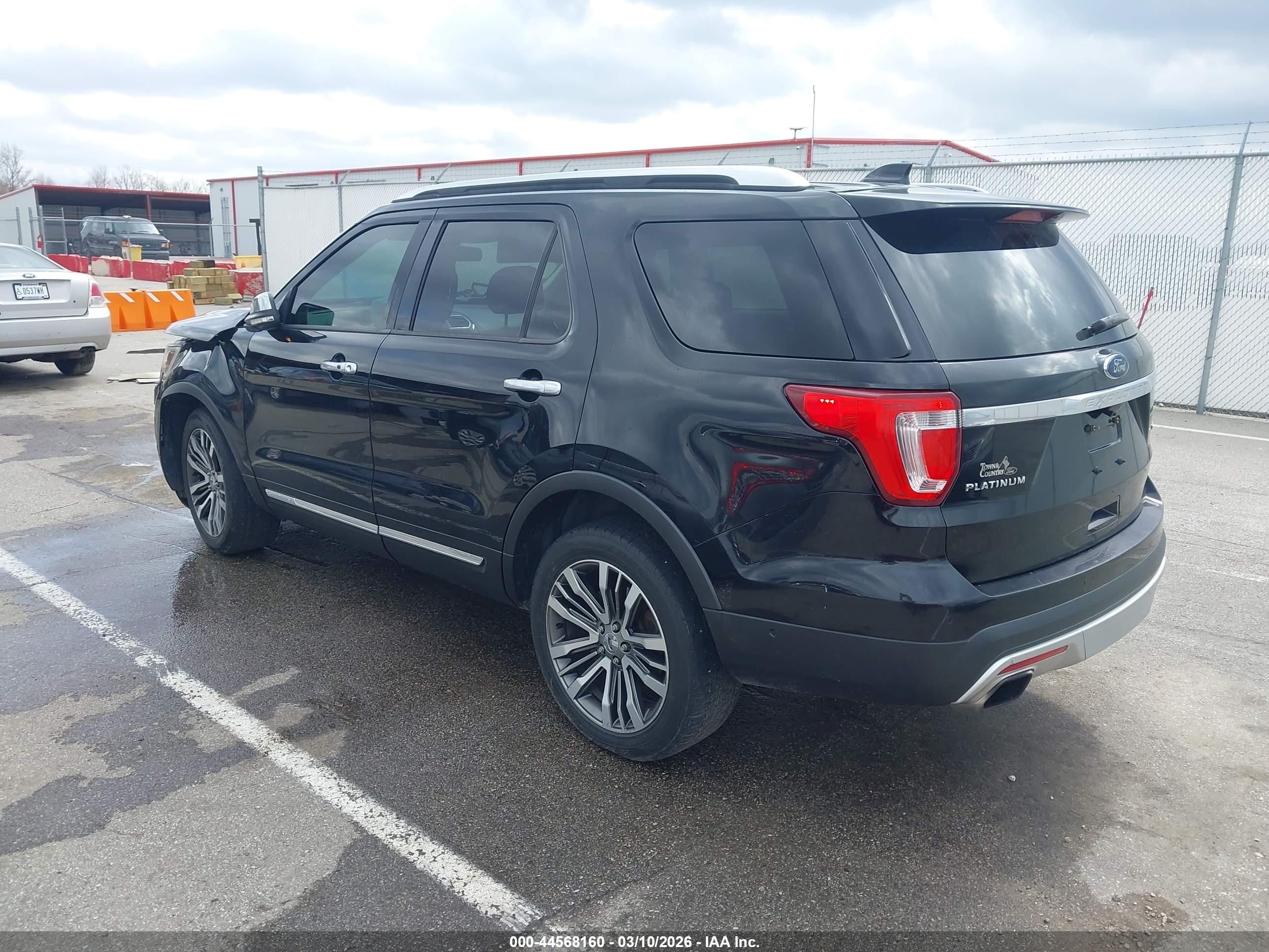 FORD EXPLORER image 3