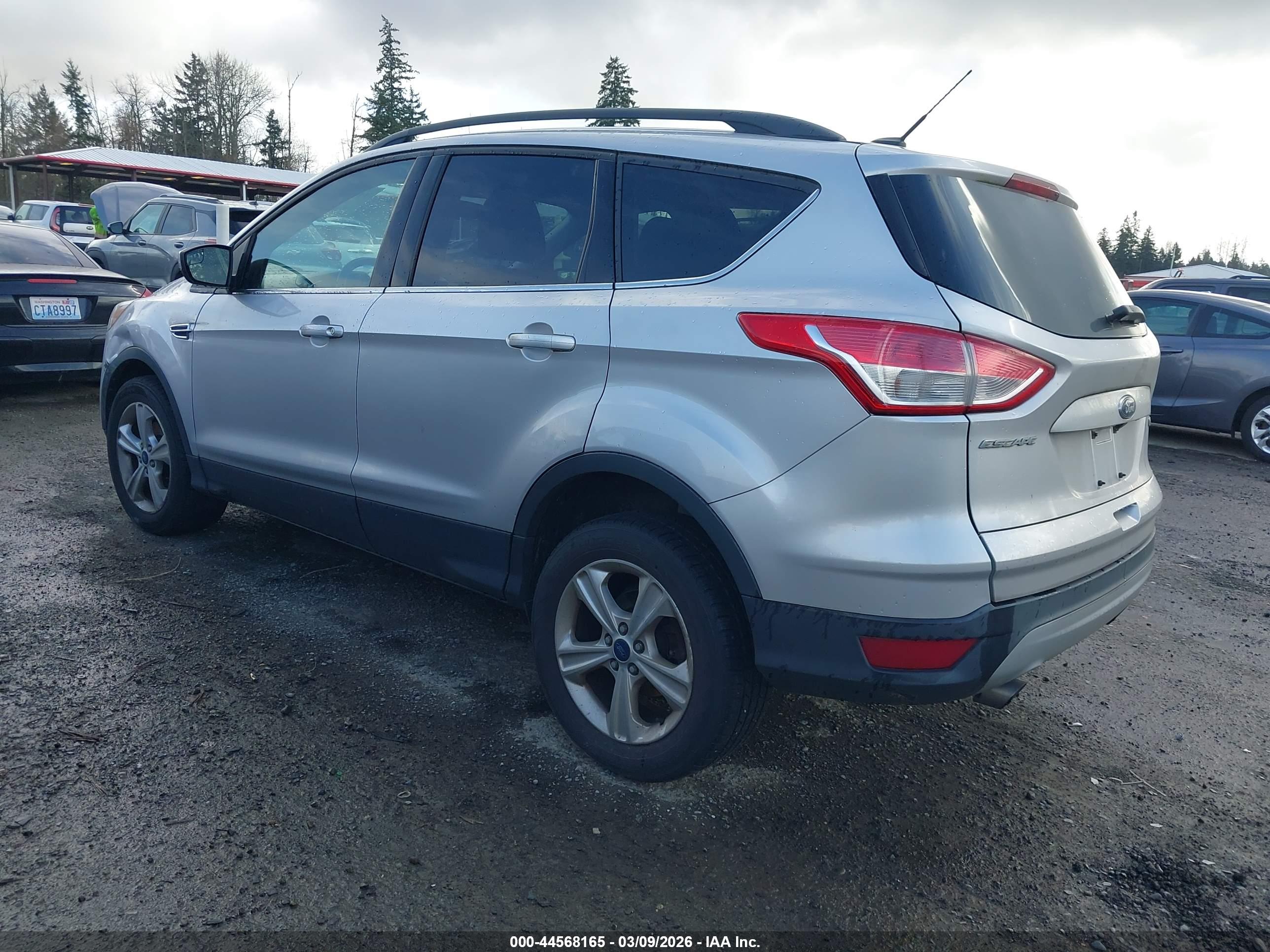FORD ESCAPE image 3