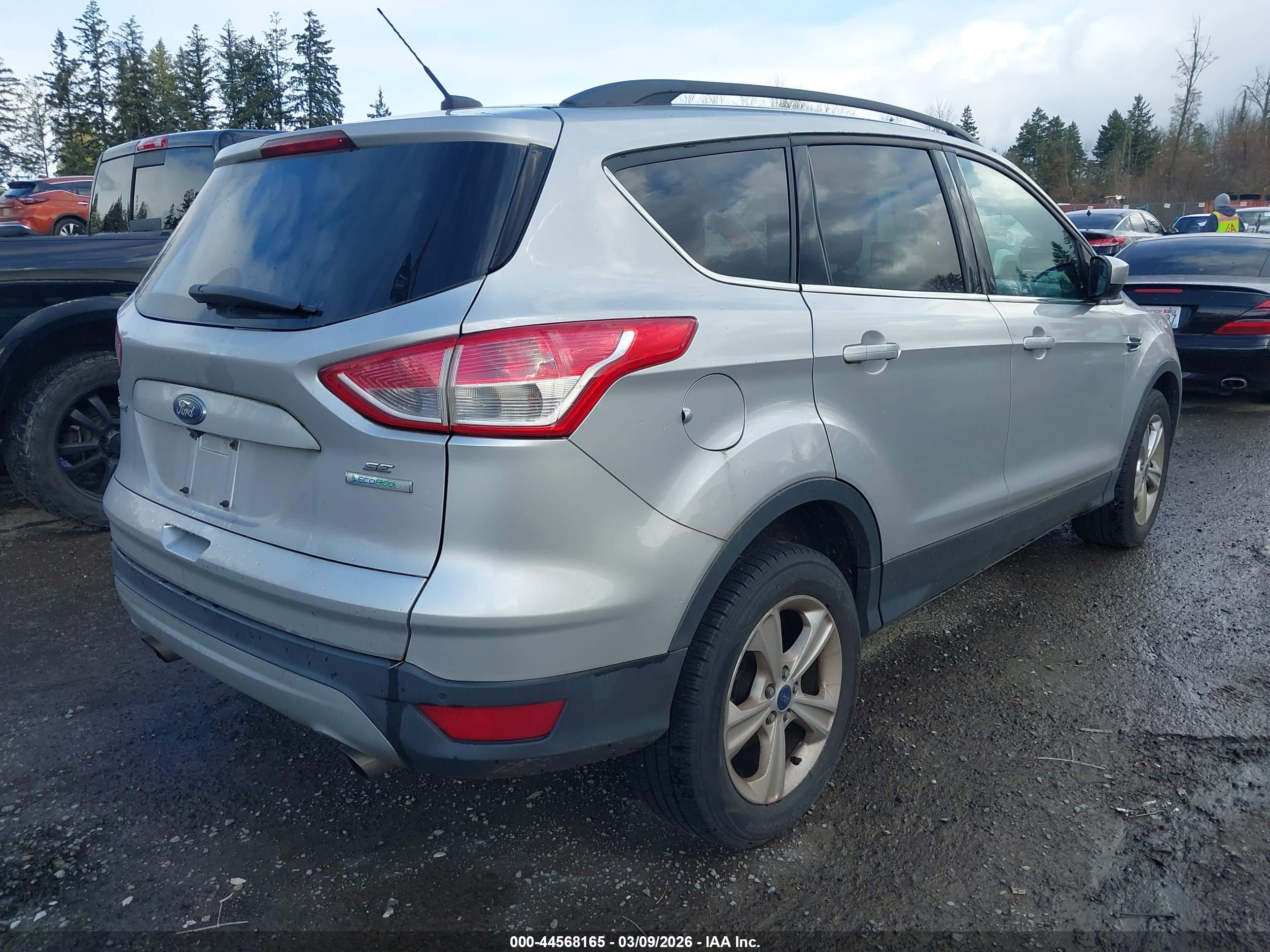 FORD ESCAPE image 4
