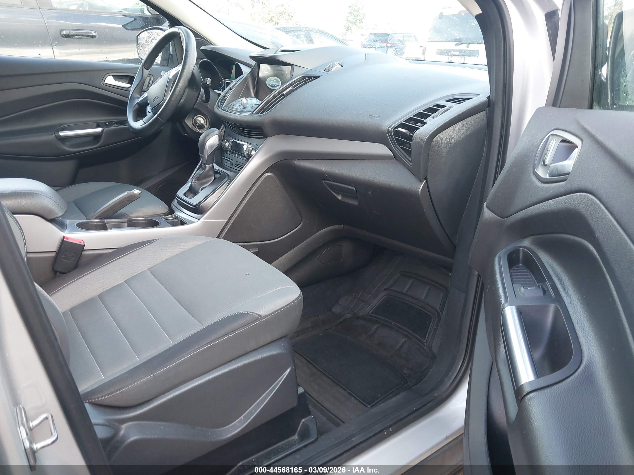 FORD ESCAPE image 5