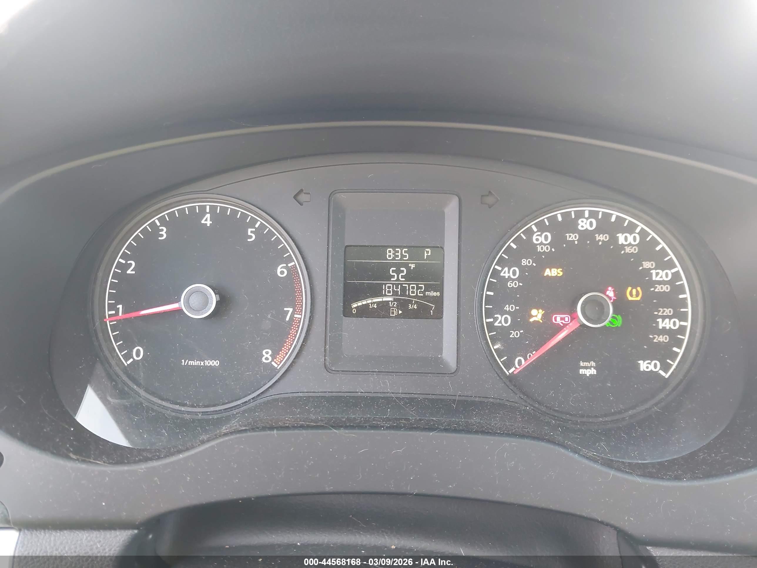 VOLKSWAGEN JETTA image 7