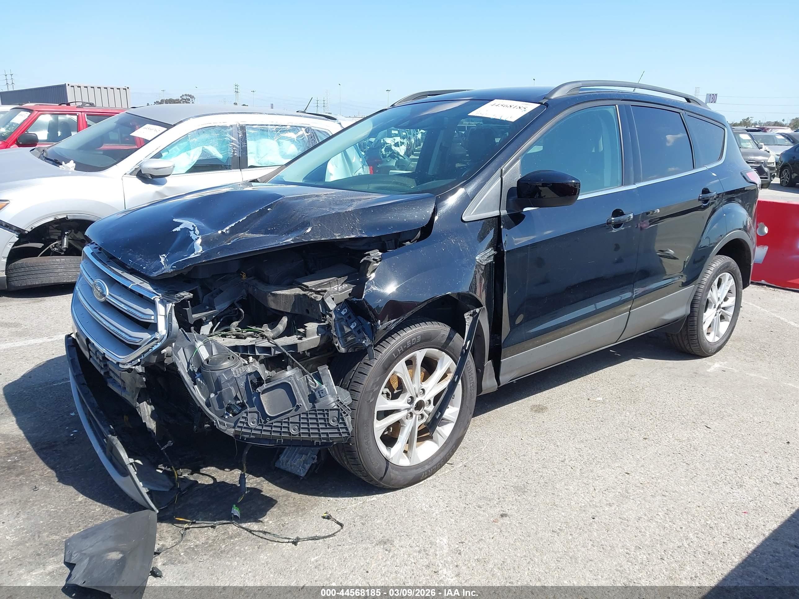 FORD ESCAPE image 2