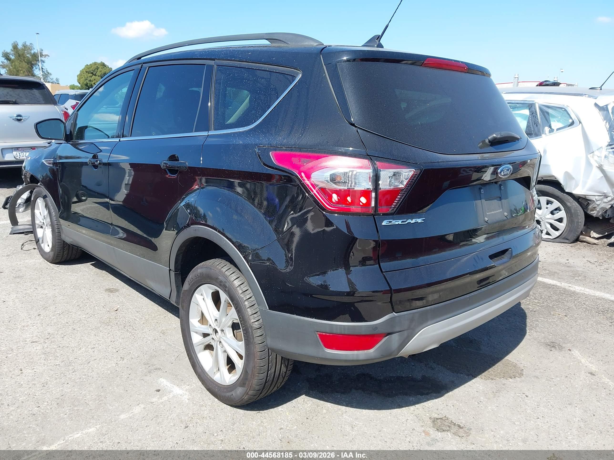 FORD ESCAPE image 3