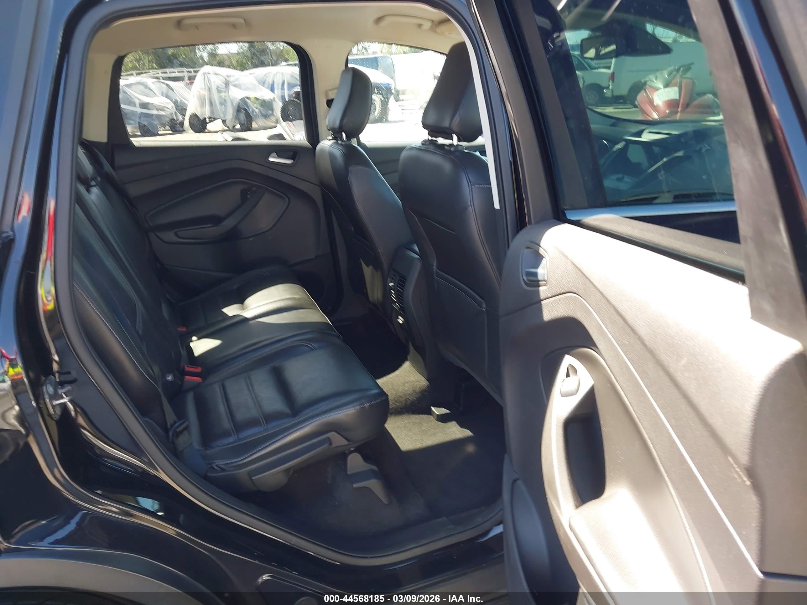 FORD ESCAPE image 8