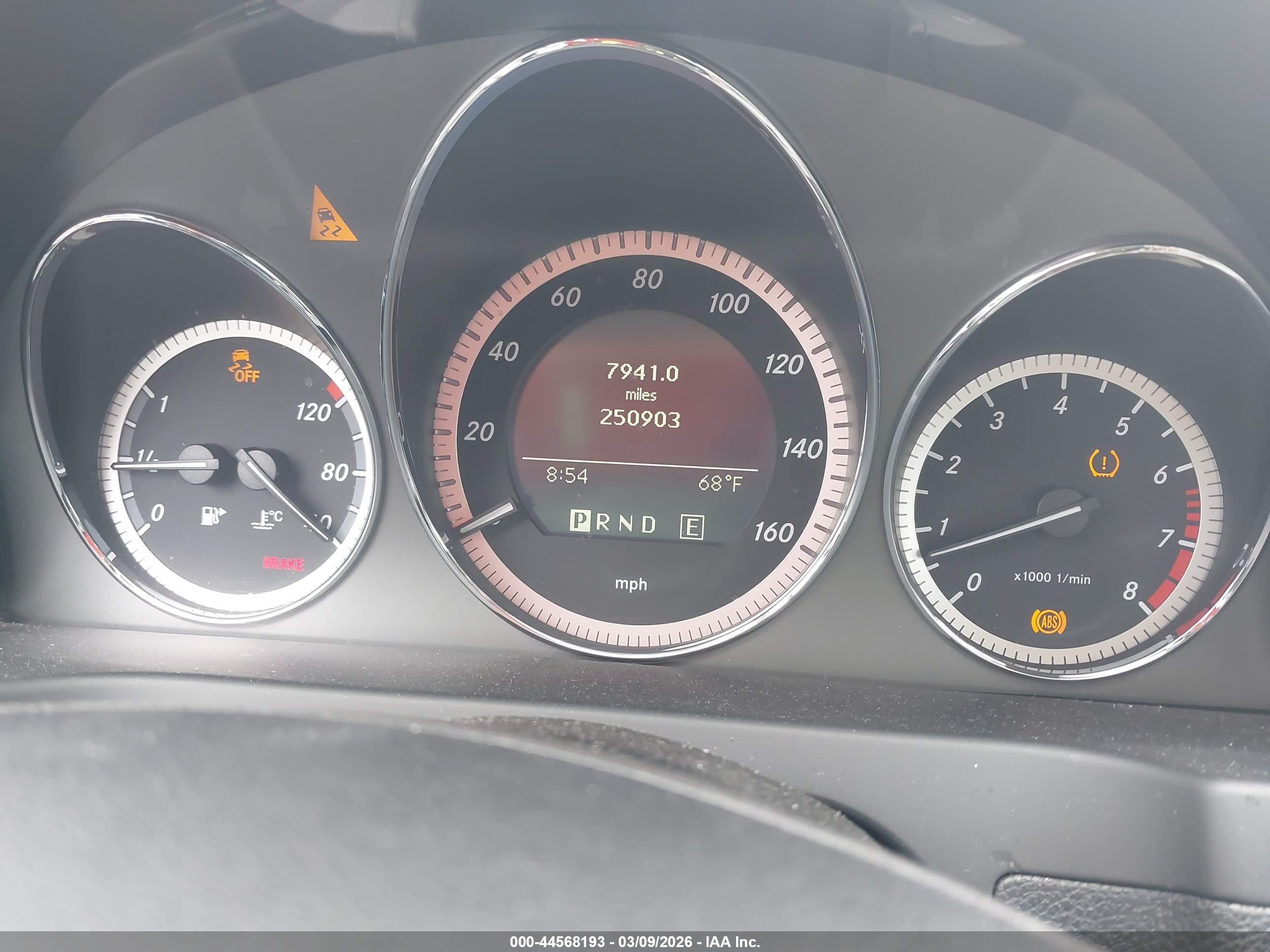 MERCEDES-BENZ C image 7