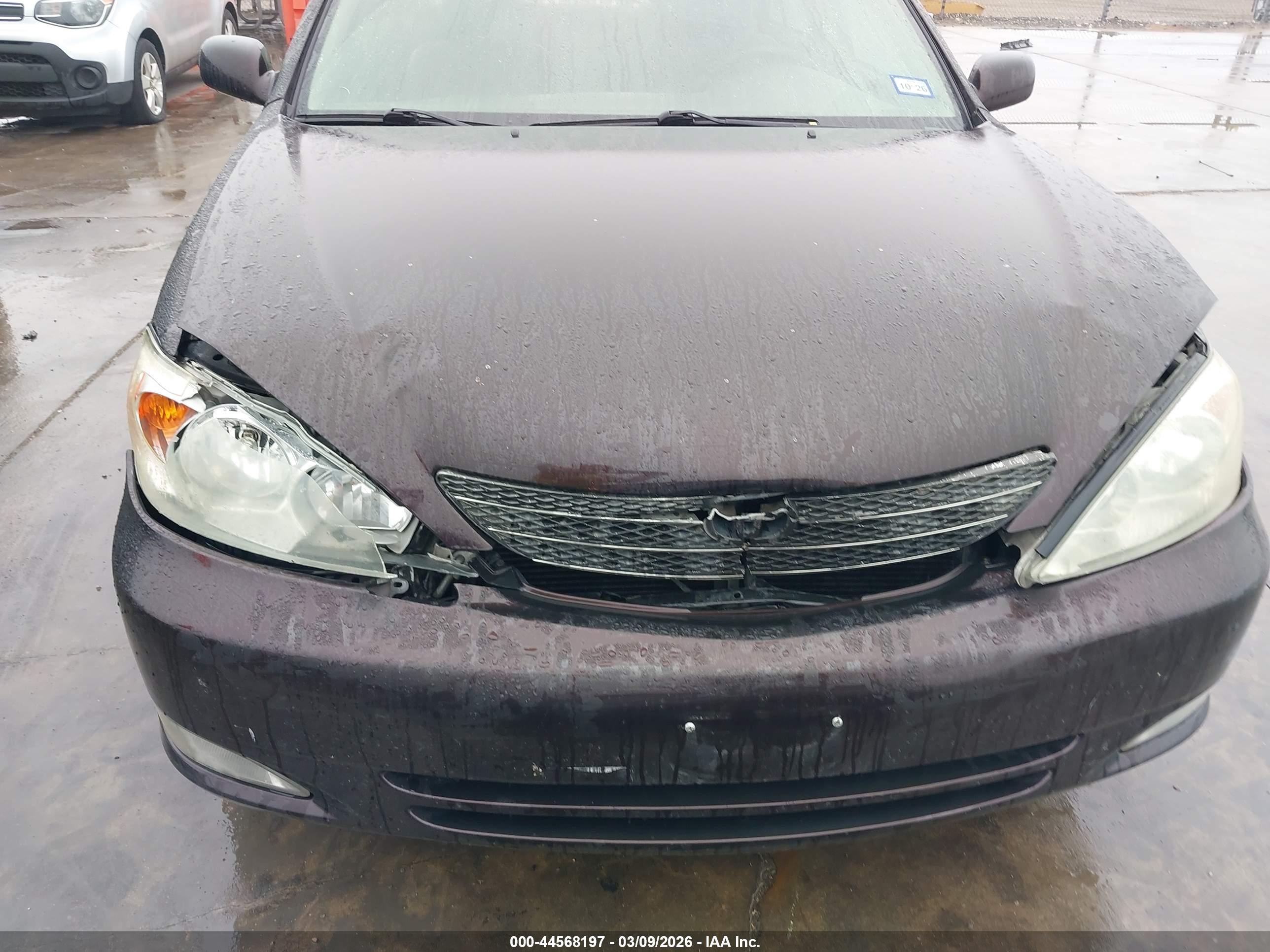 TOYOTA CAMRY image 6