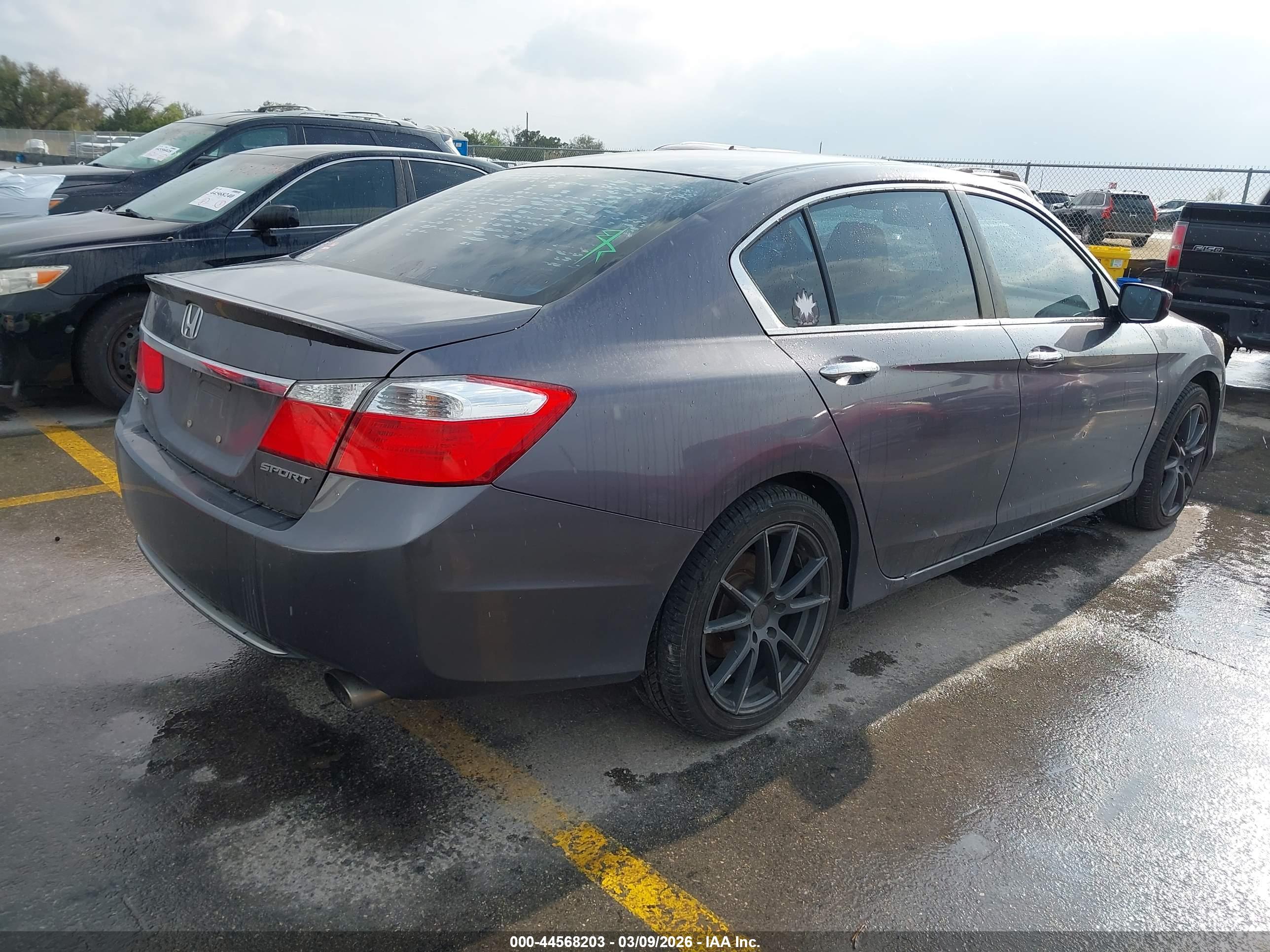 HONDA ACCORD image 4