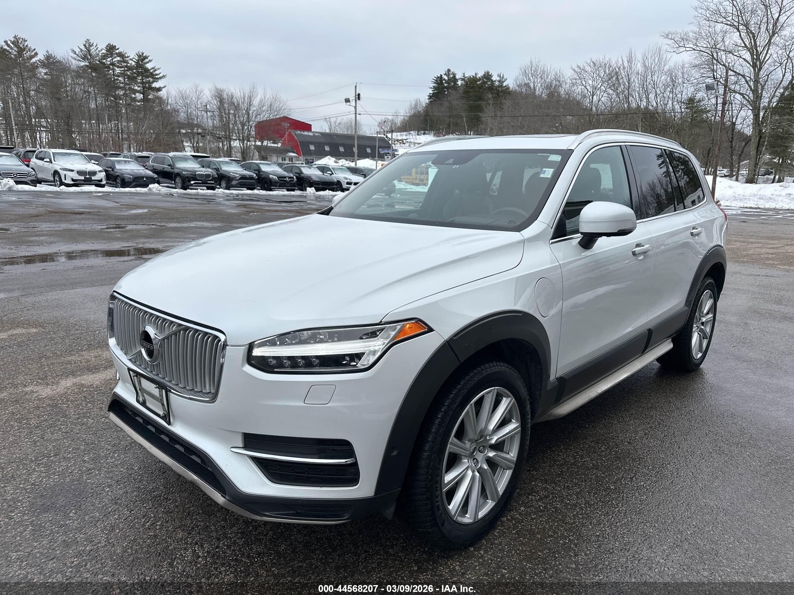 VOLVO XC90 image 2