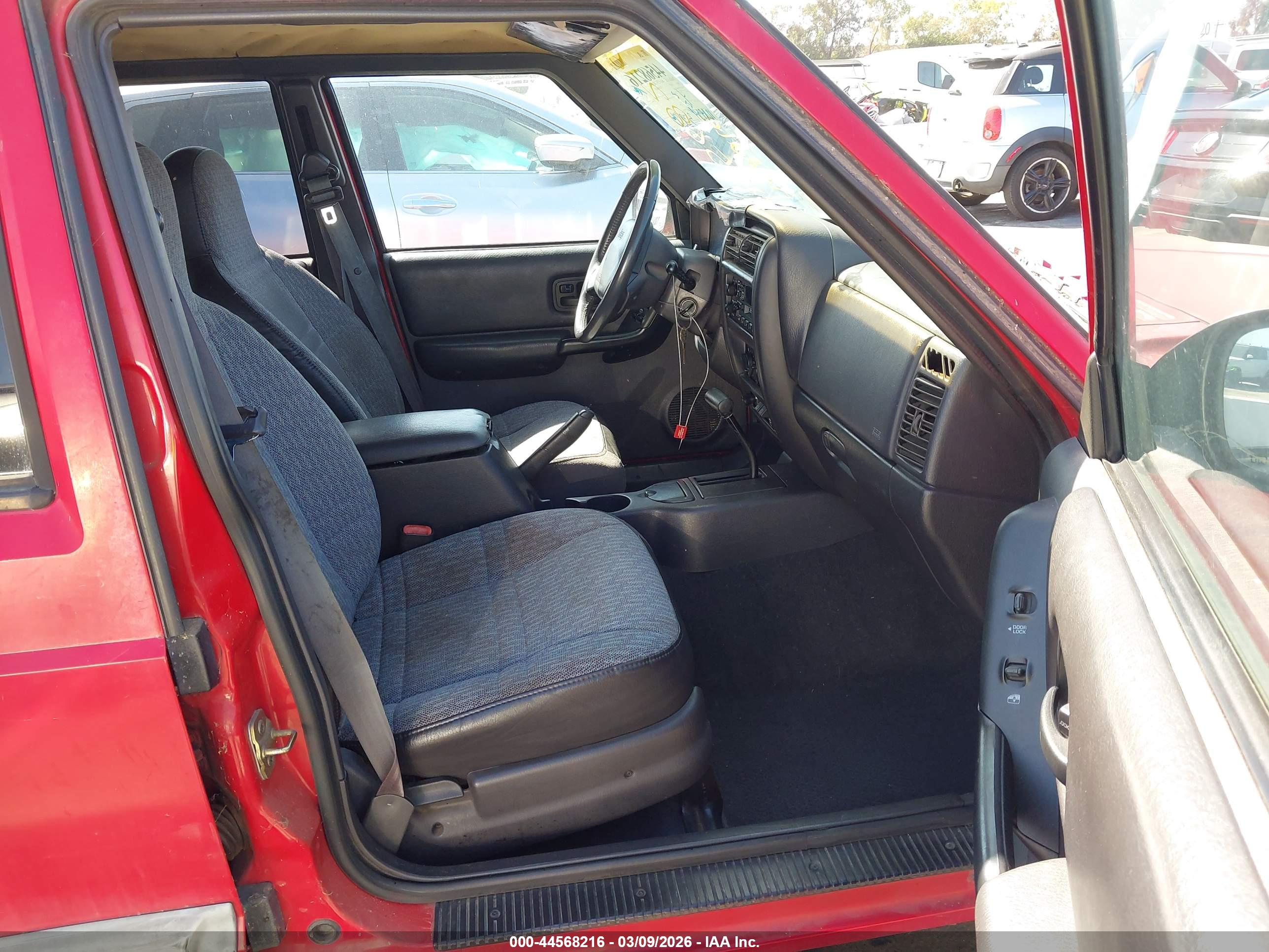 JEEP CHEROKEE image 5
