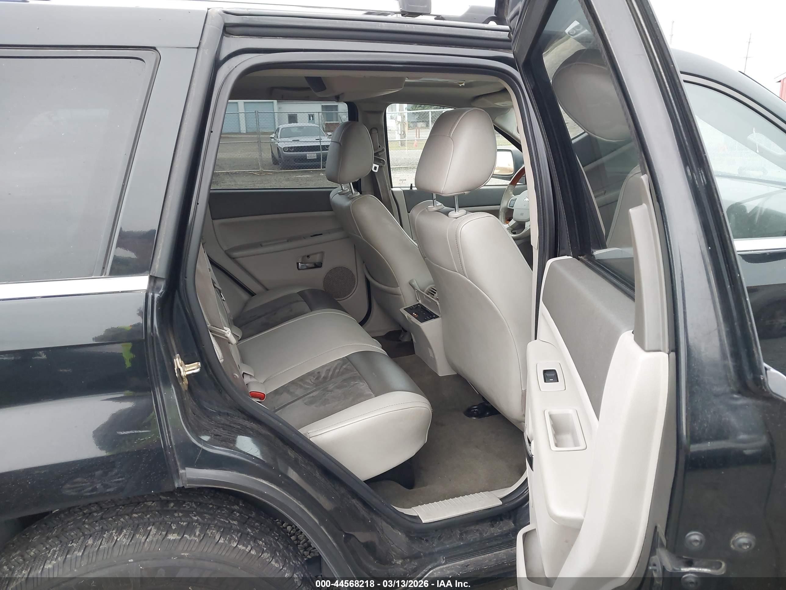 JEEP GRAND image 8
