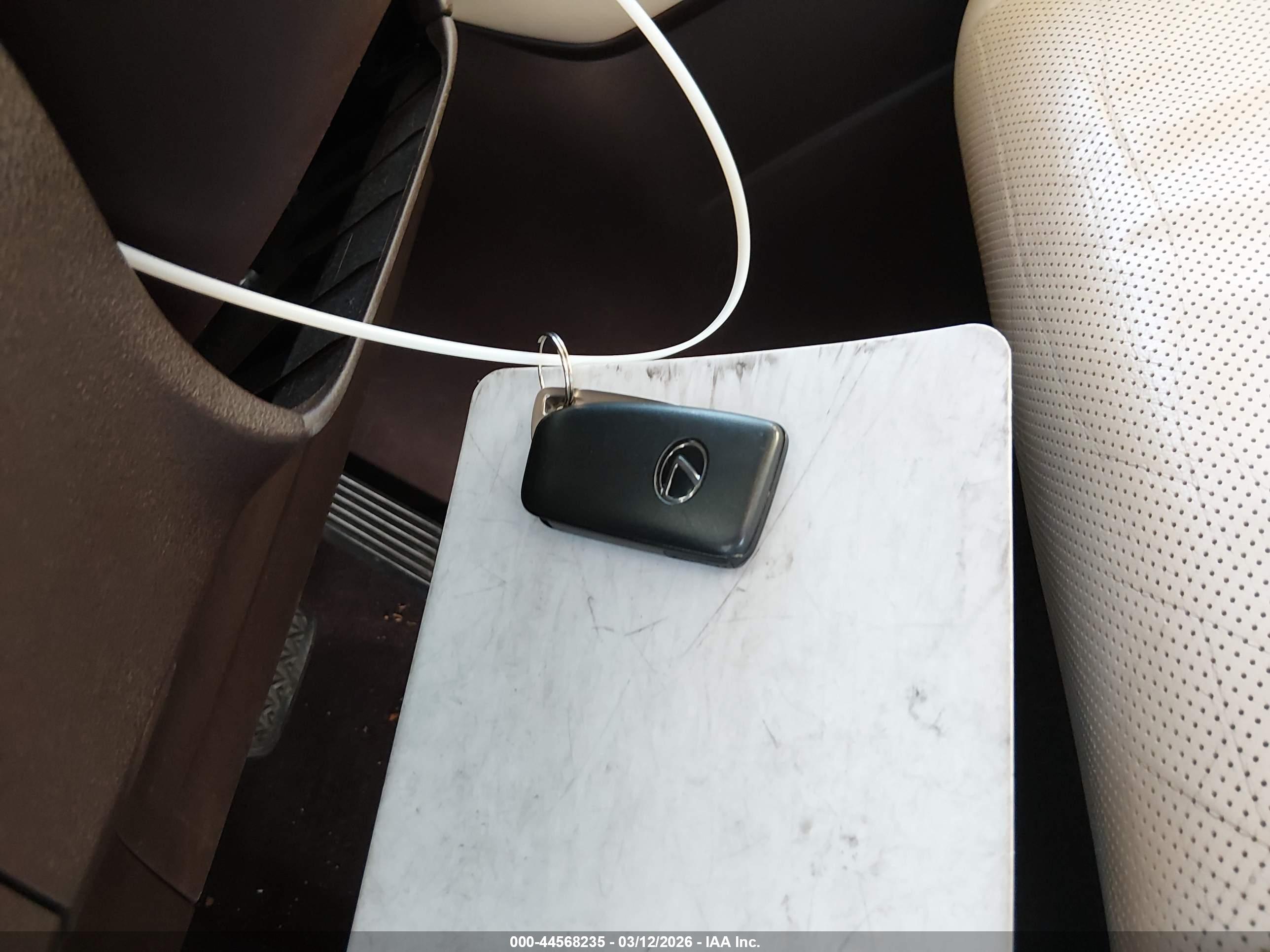 LEXUS RX image 11