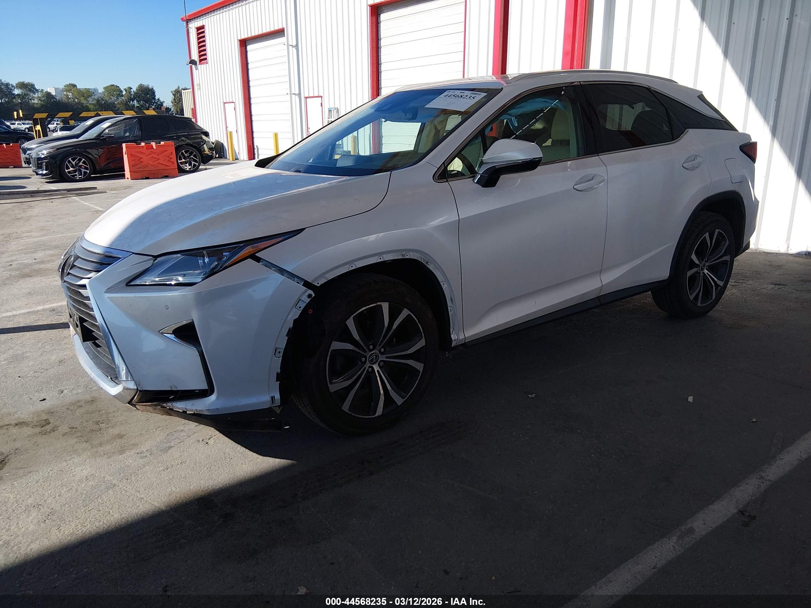 LEXUS RX image 2