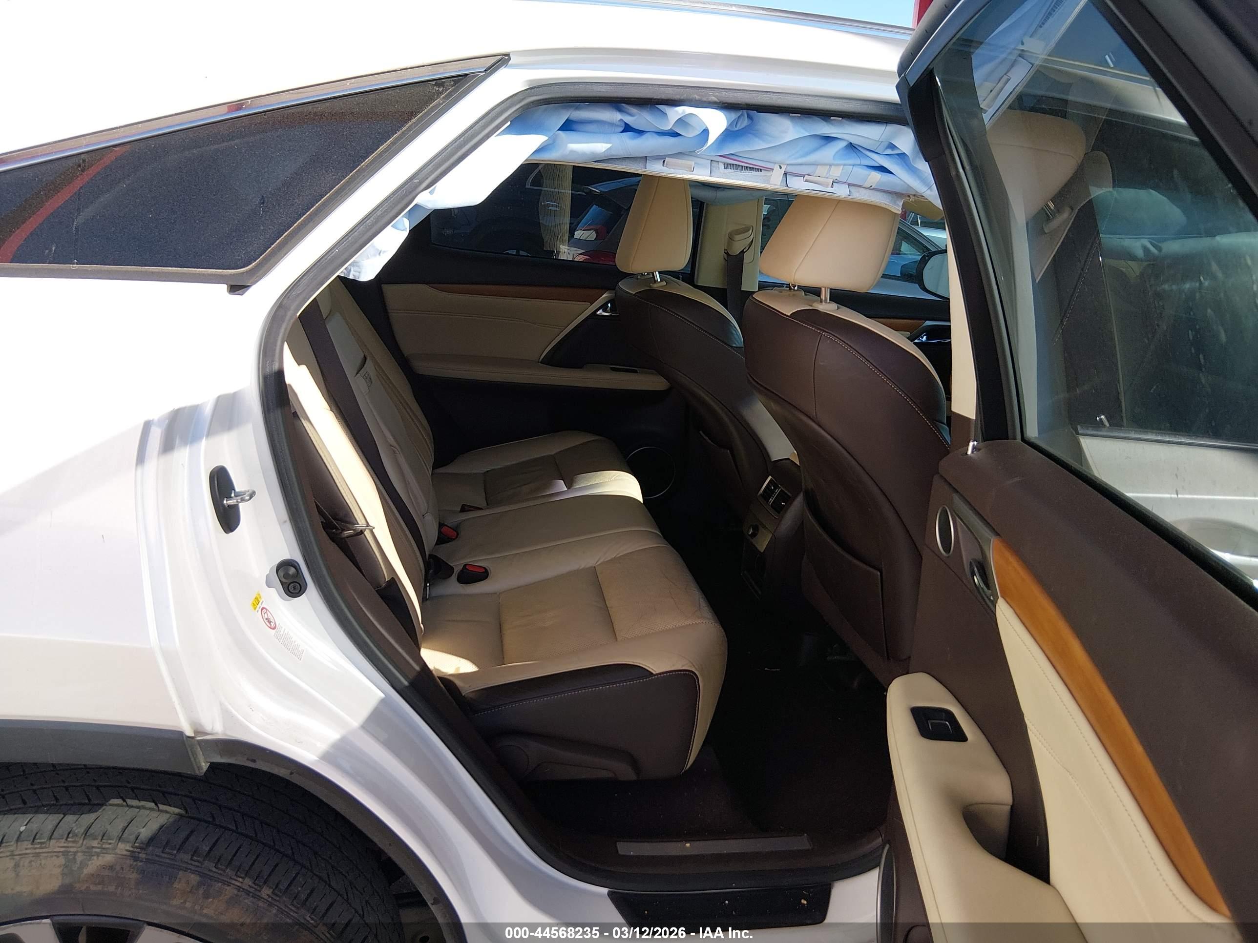 LEXUS RX image 8