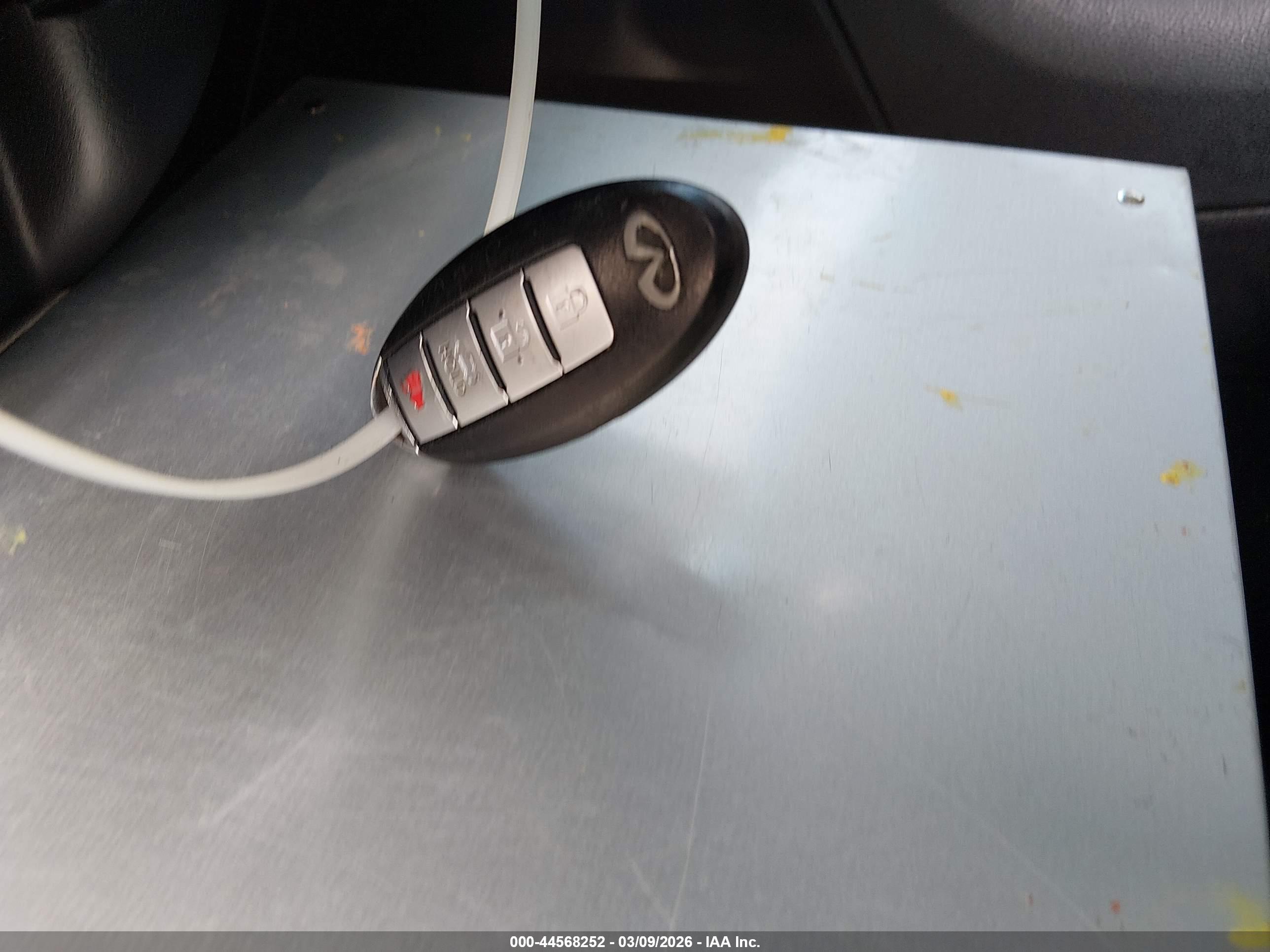 INFINITI G37X image 11