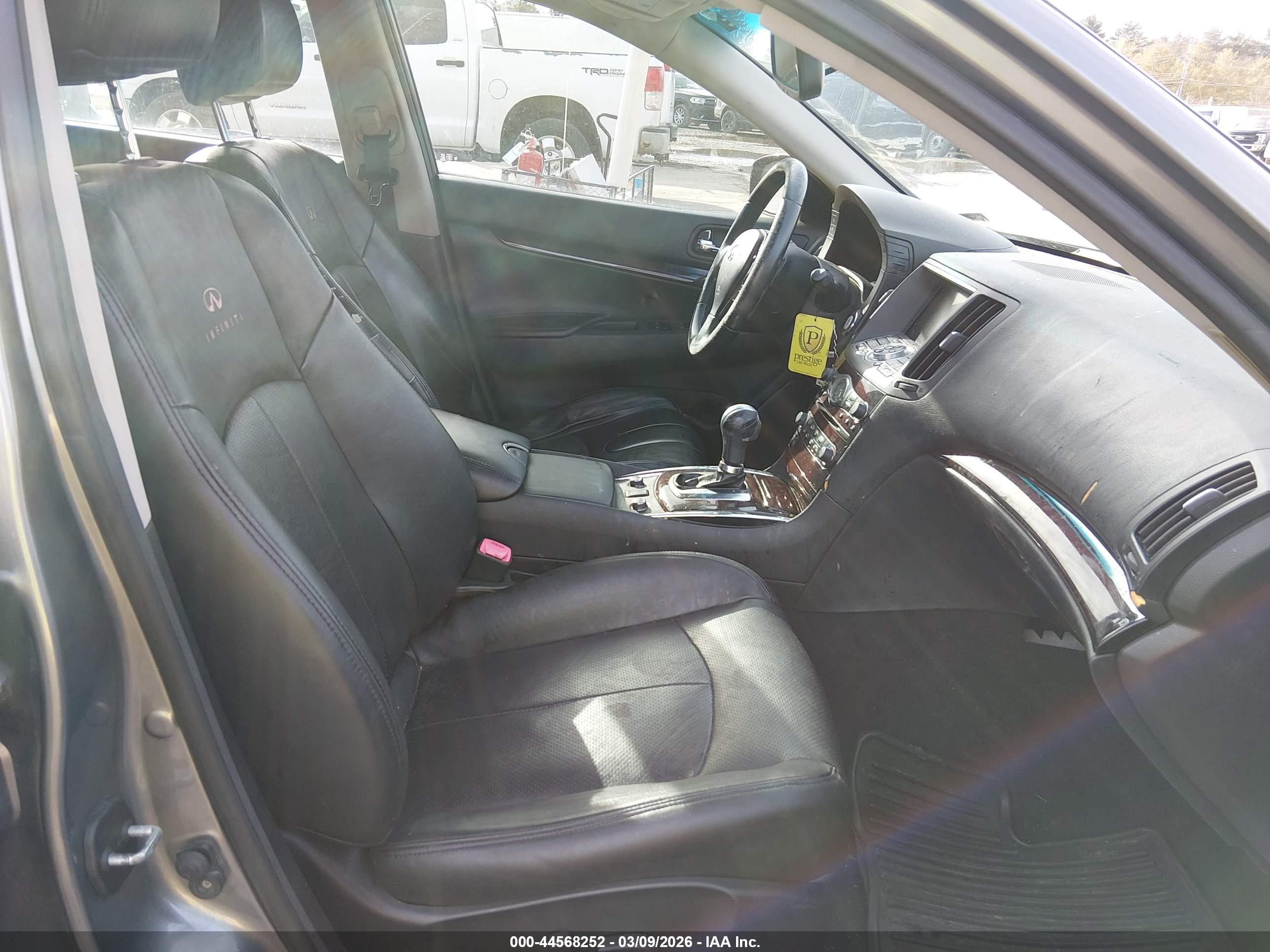 INFINITI G37X image 5