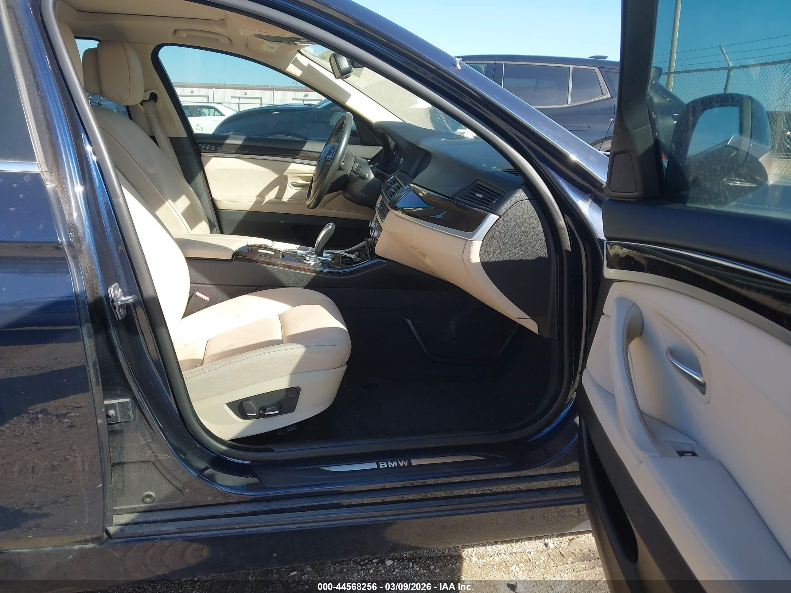 BMW 528I image 5