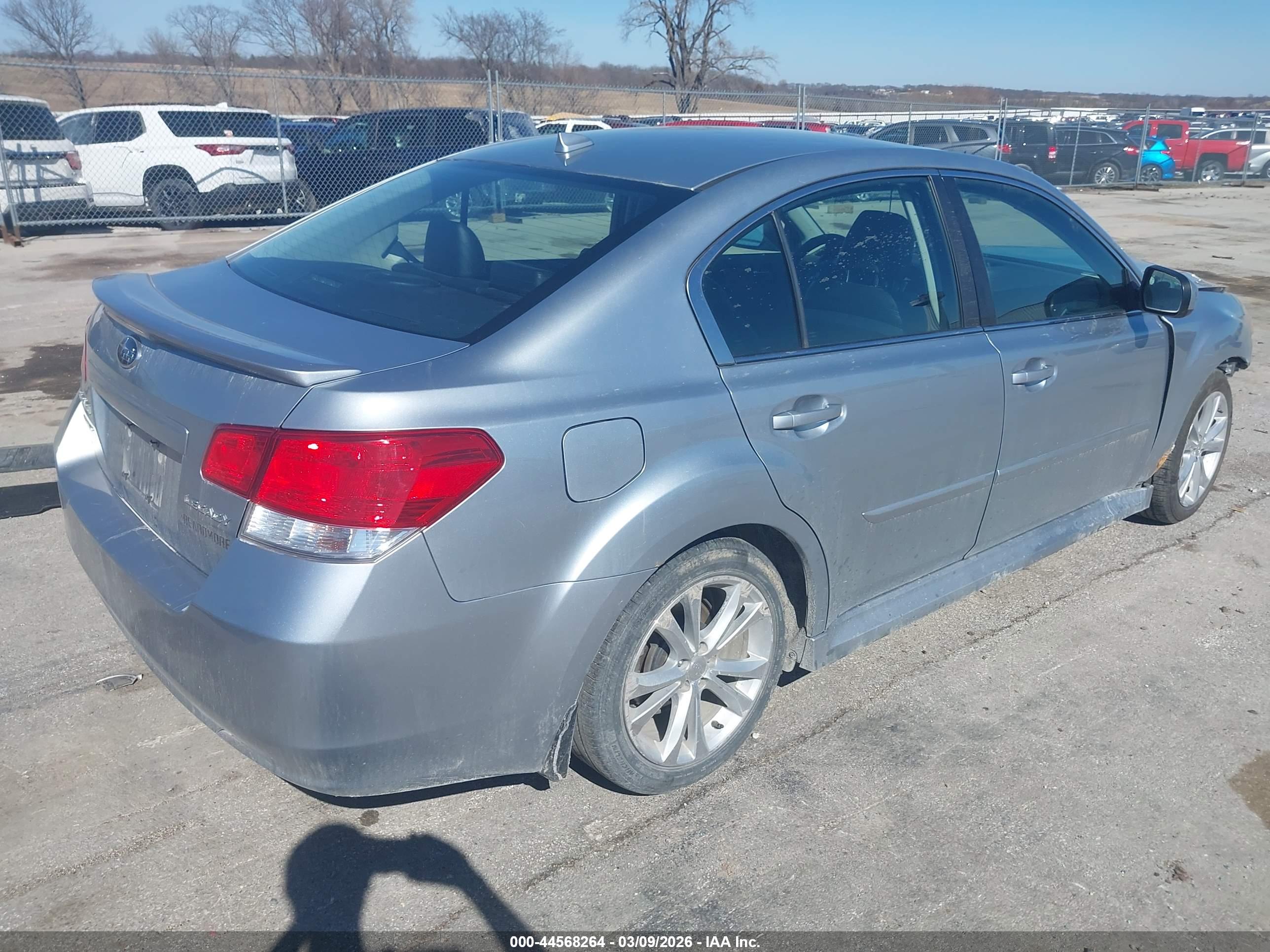 SUBARU LEGACY image 4