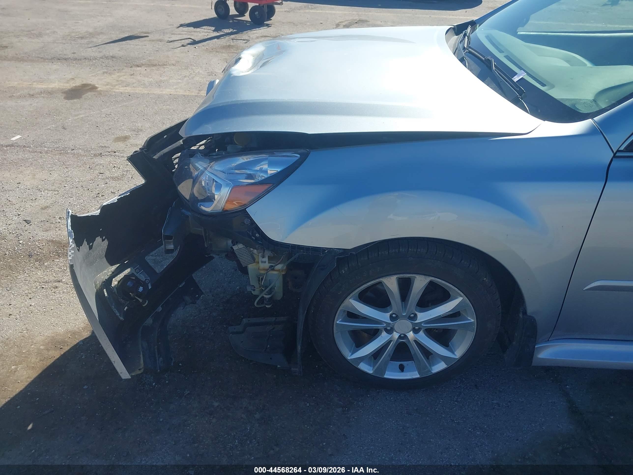 SUBARU LEGACY image 6
