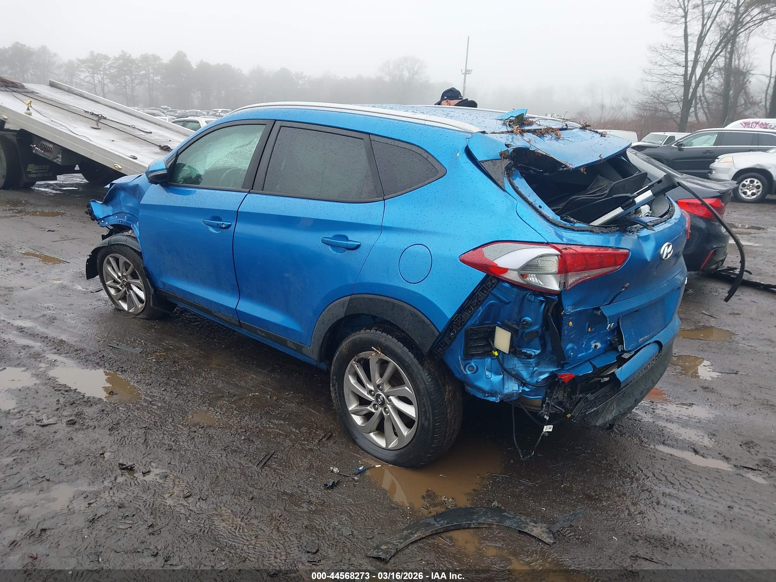 HYUNDAI TUCSON image 3