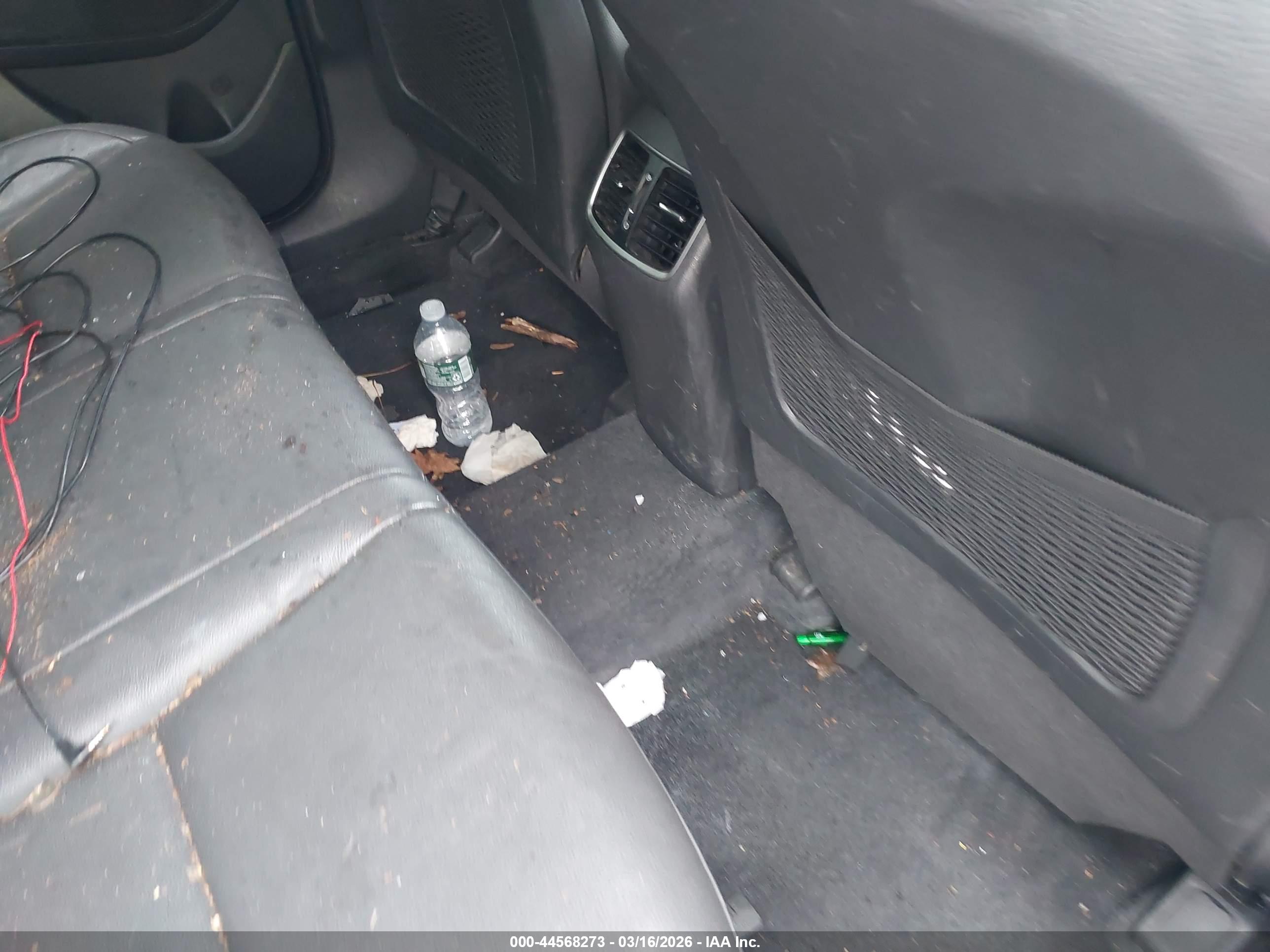 HYUNDAI TUCSON image 8