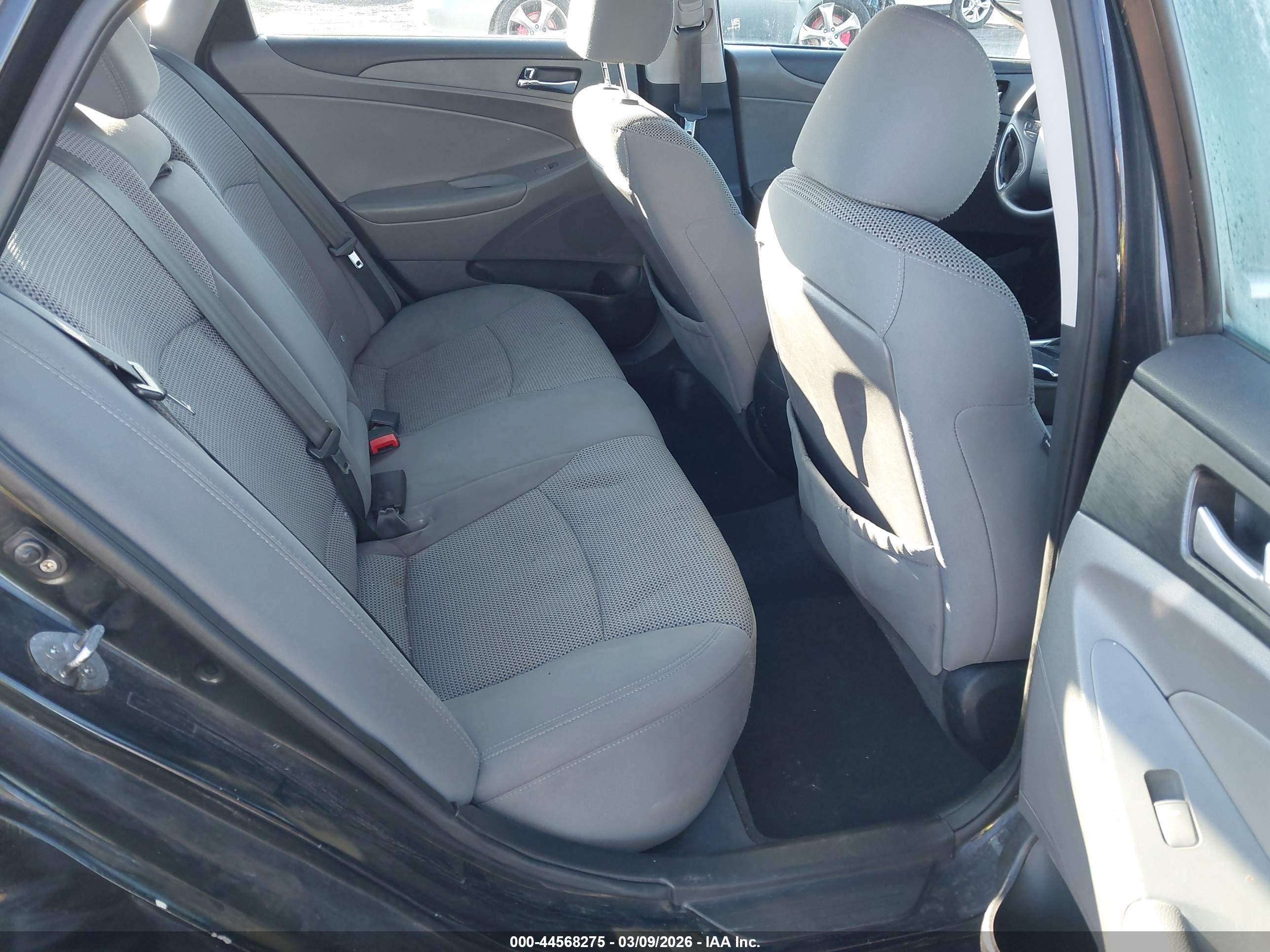 HYUNDAI SONATA image 8