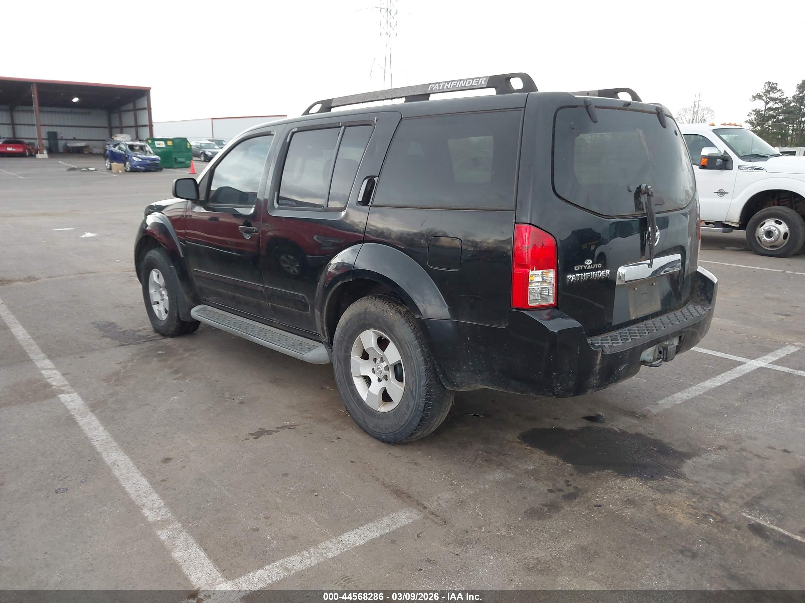 NISSAN PATHFINDER image 3