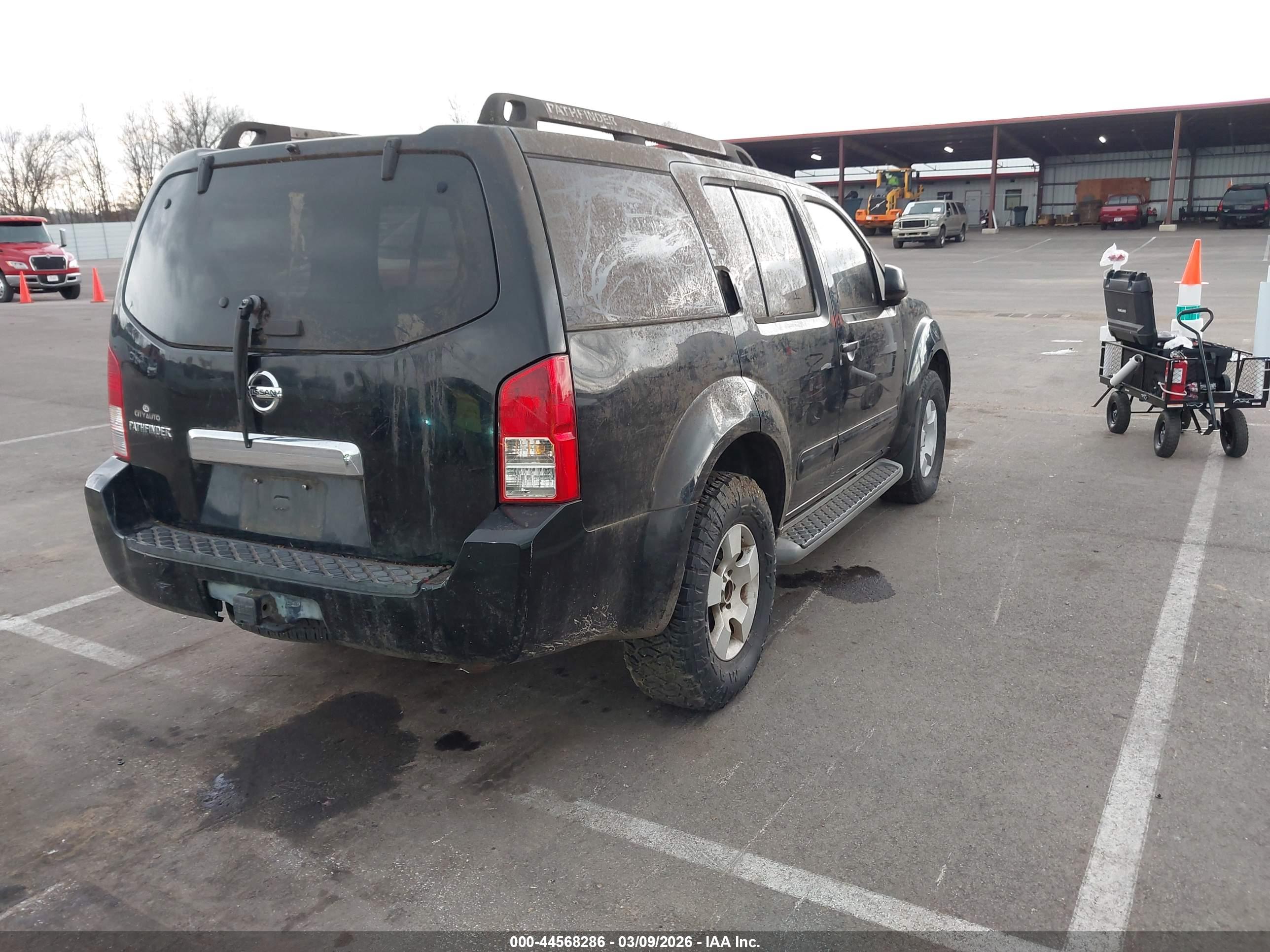 NISSAN PATHFINDER image 4
