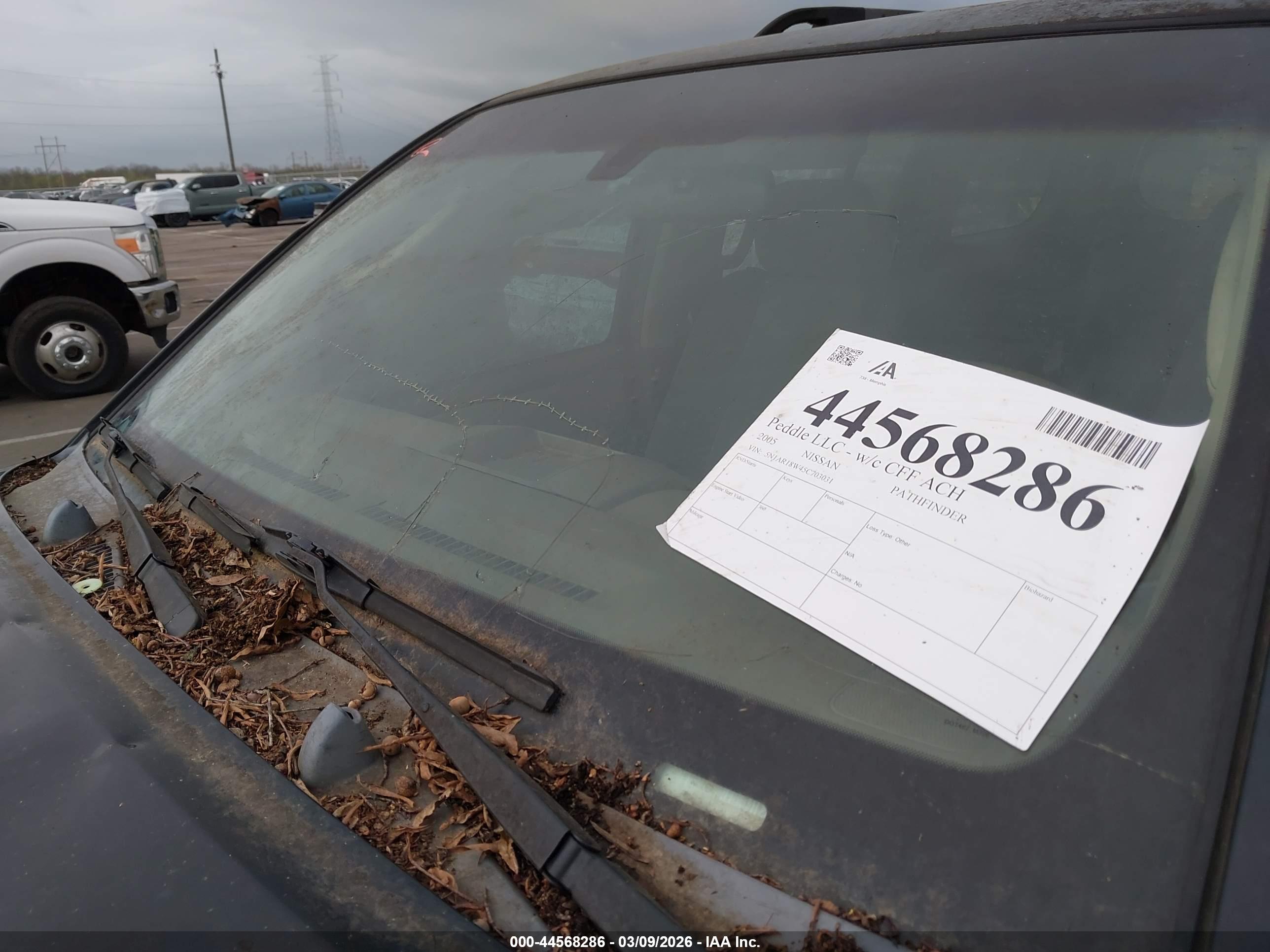 NISSAN PATHFINDER image 6