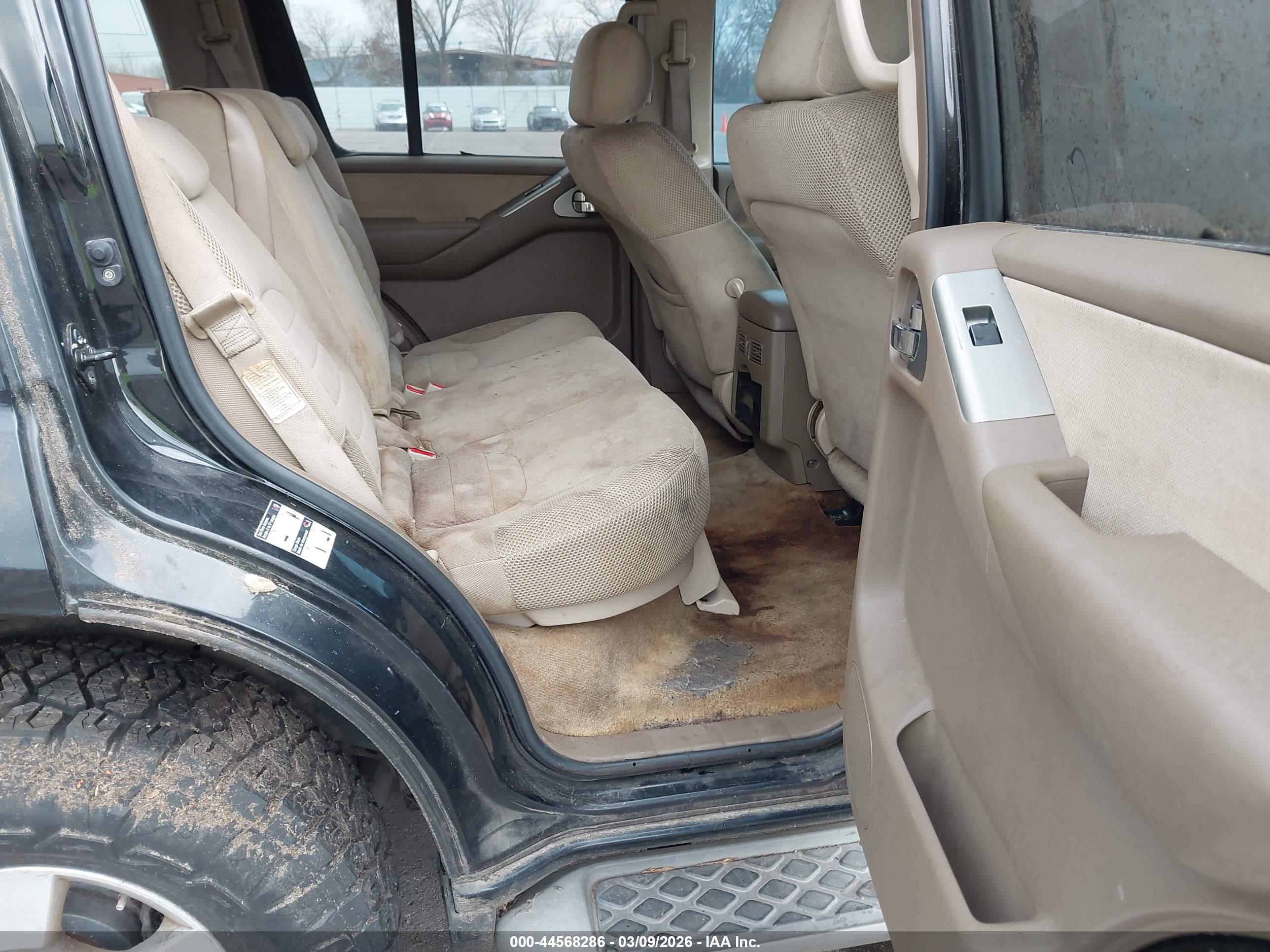 NISSAN PATHFINDER image 8