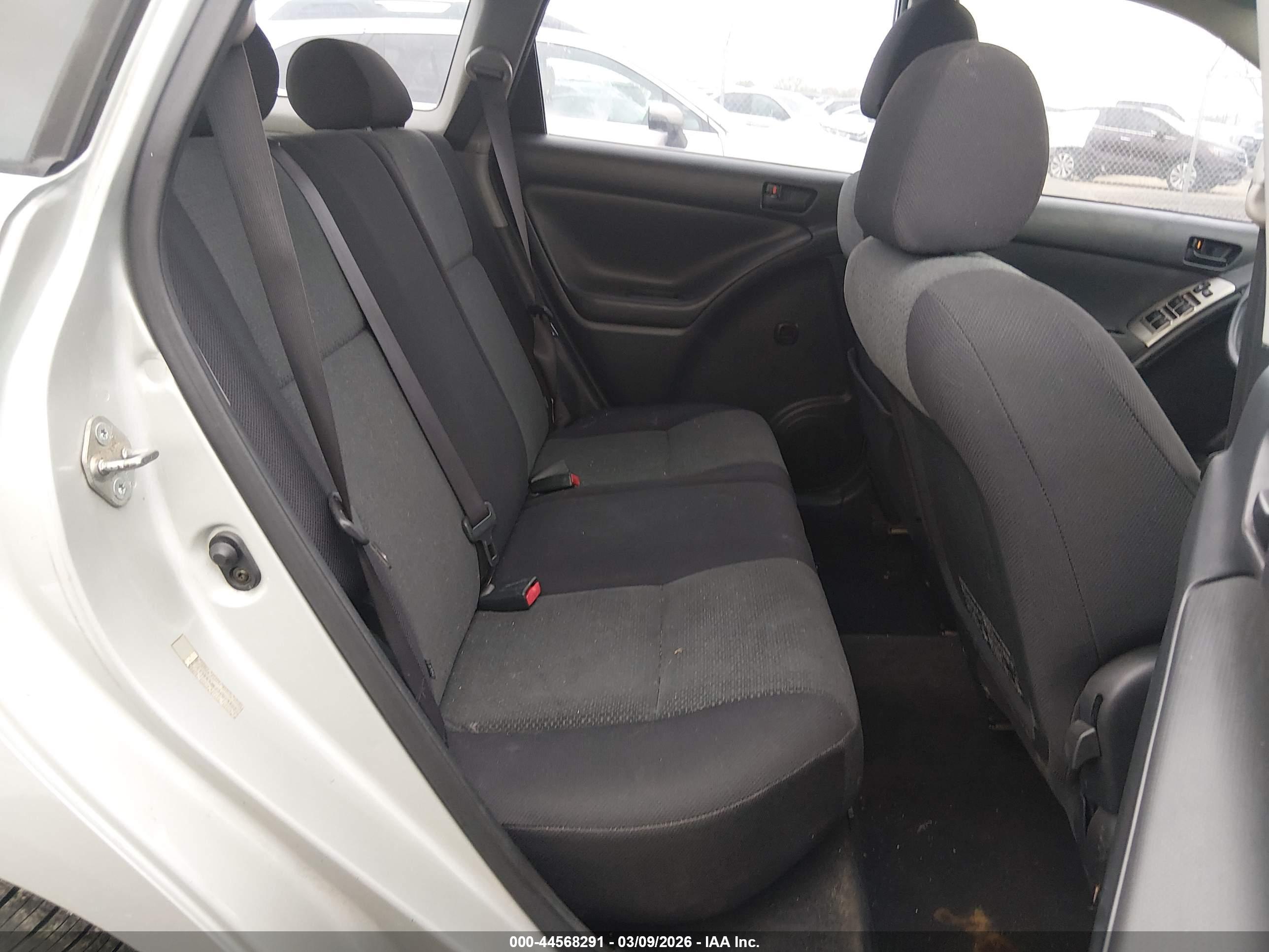 TOYOTA MATRIX image 8