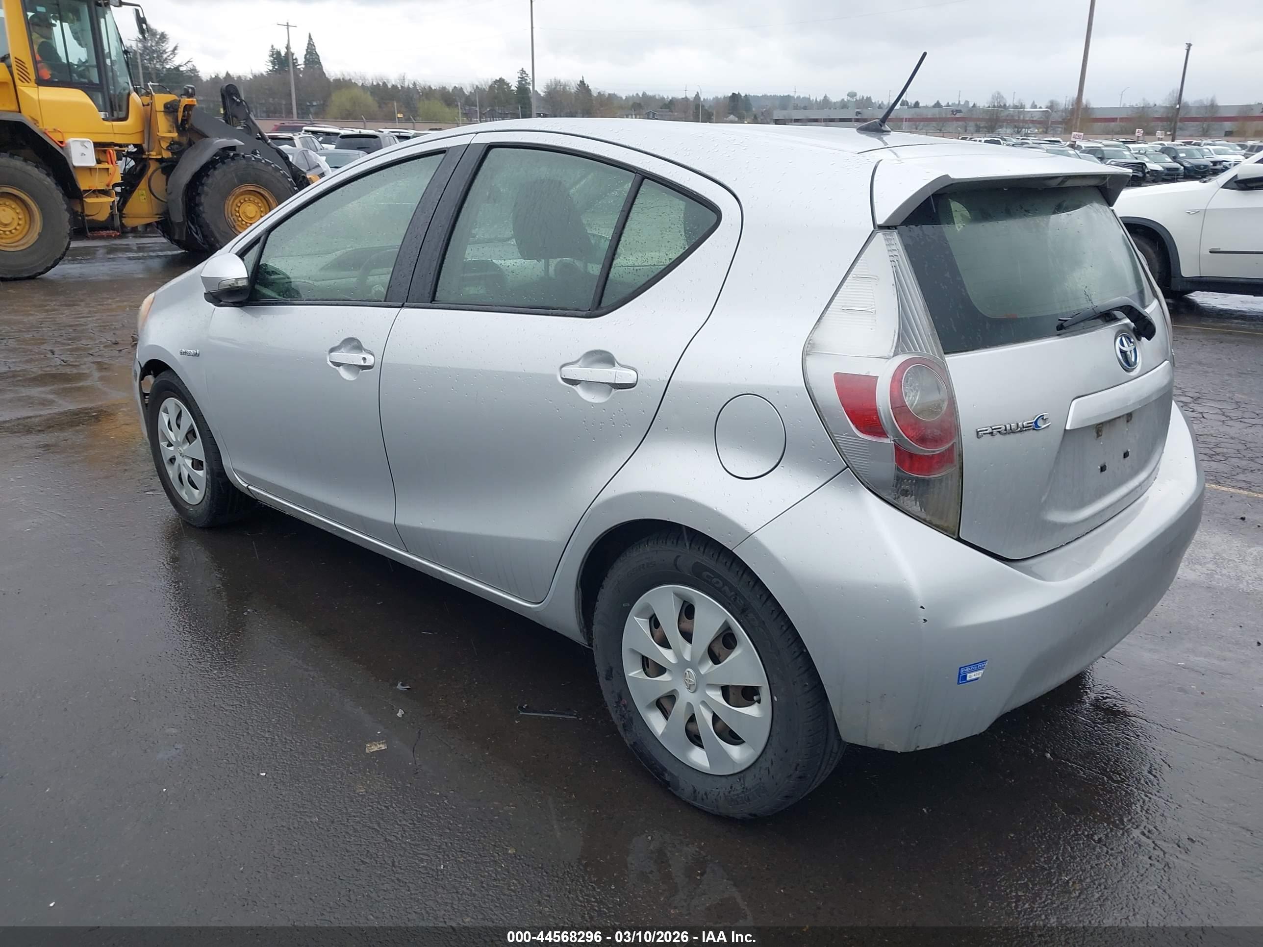 TOYOTA PRIUS image 3