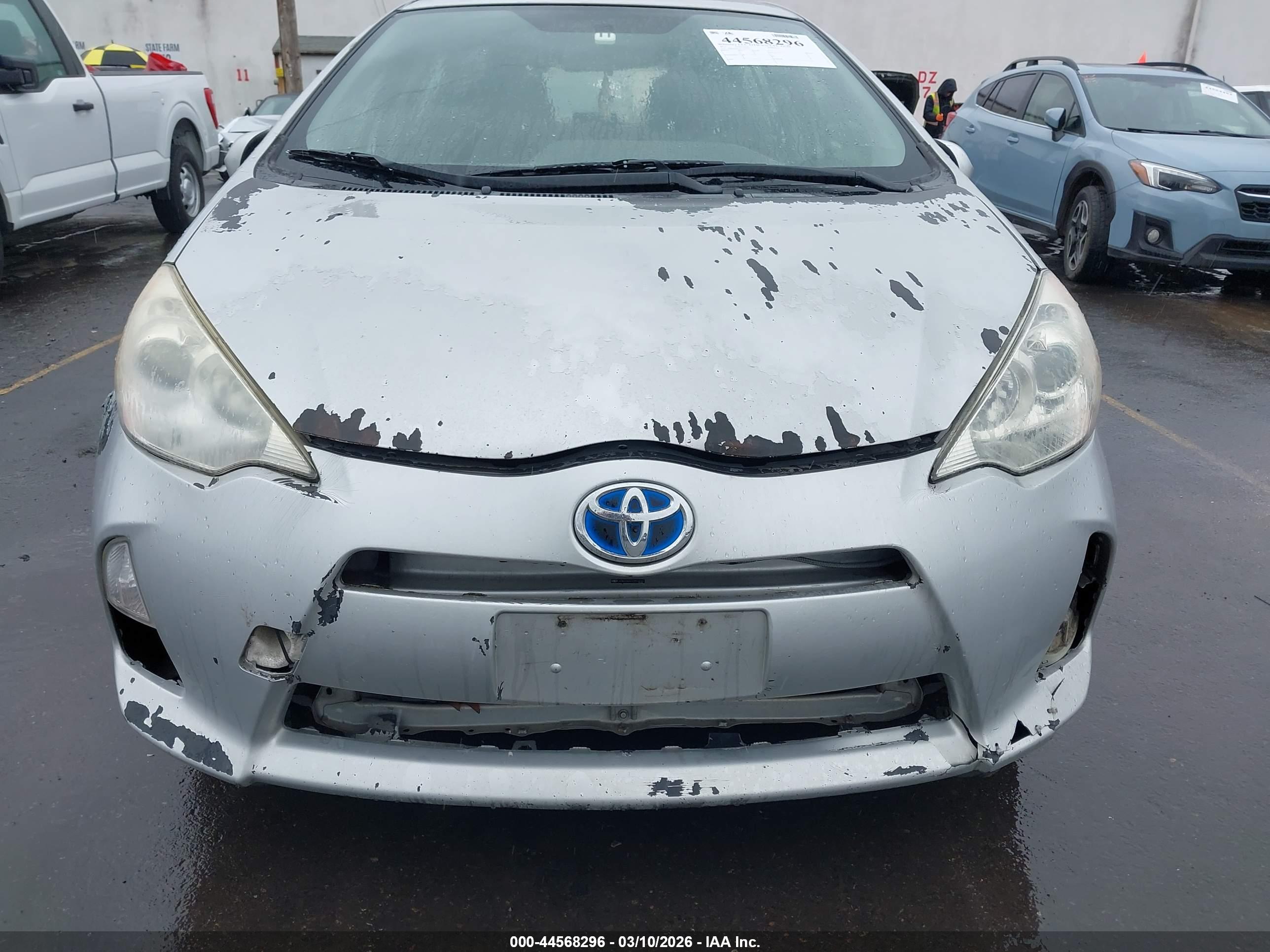 TOYOTA PRIUS image 6