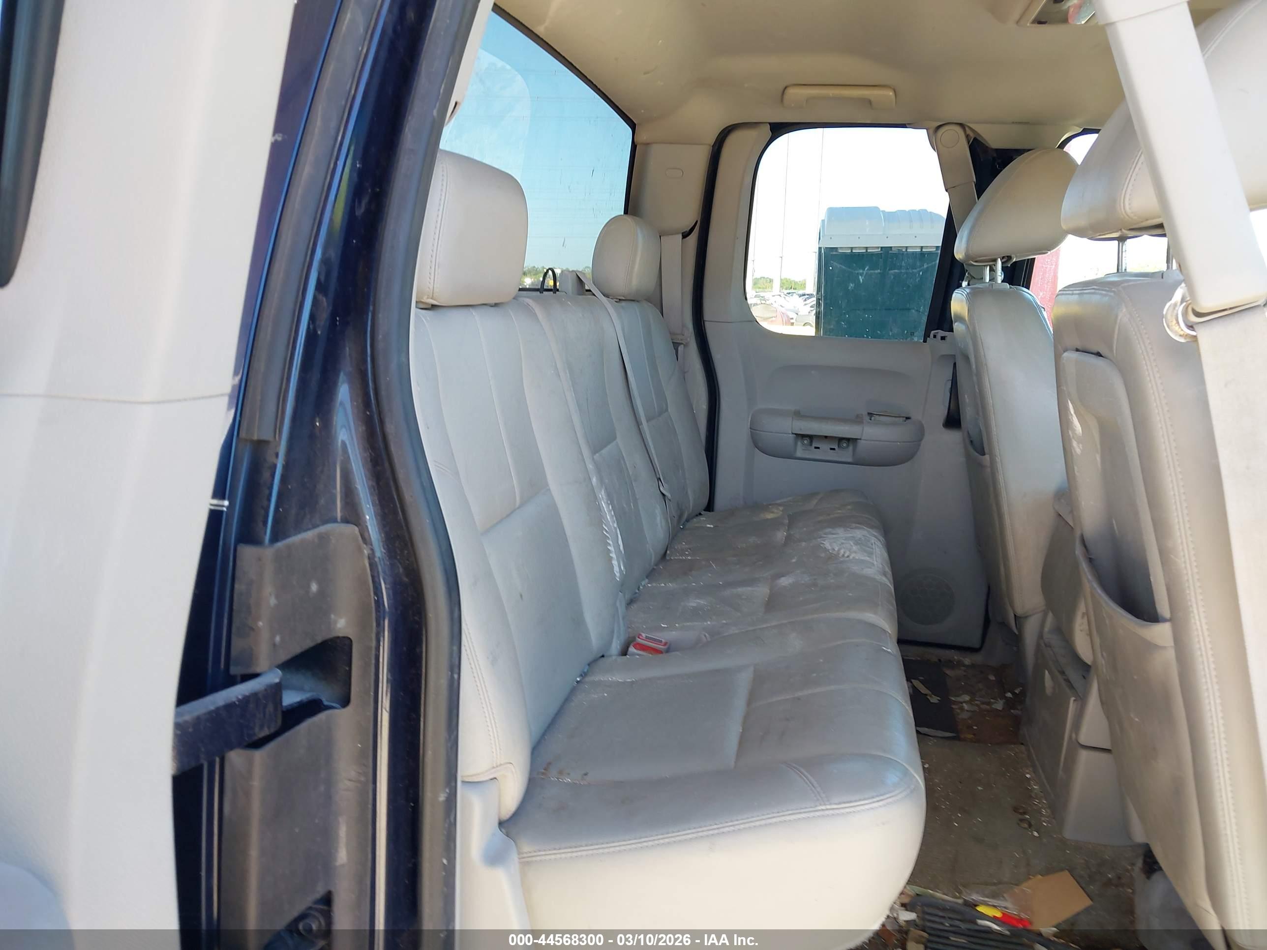 GMC SIERRA image 8