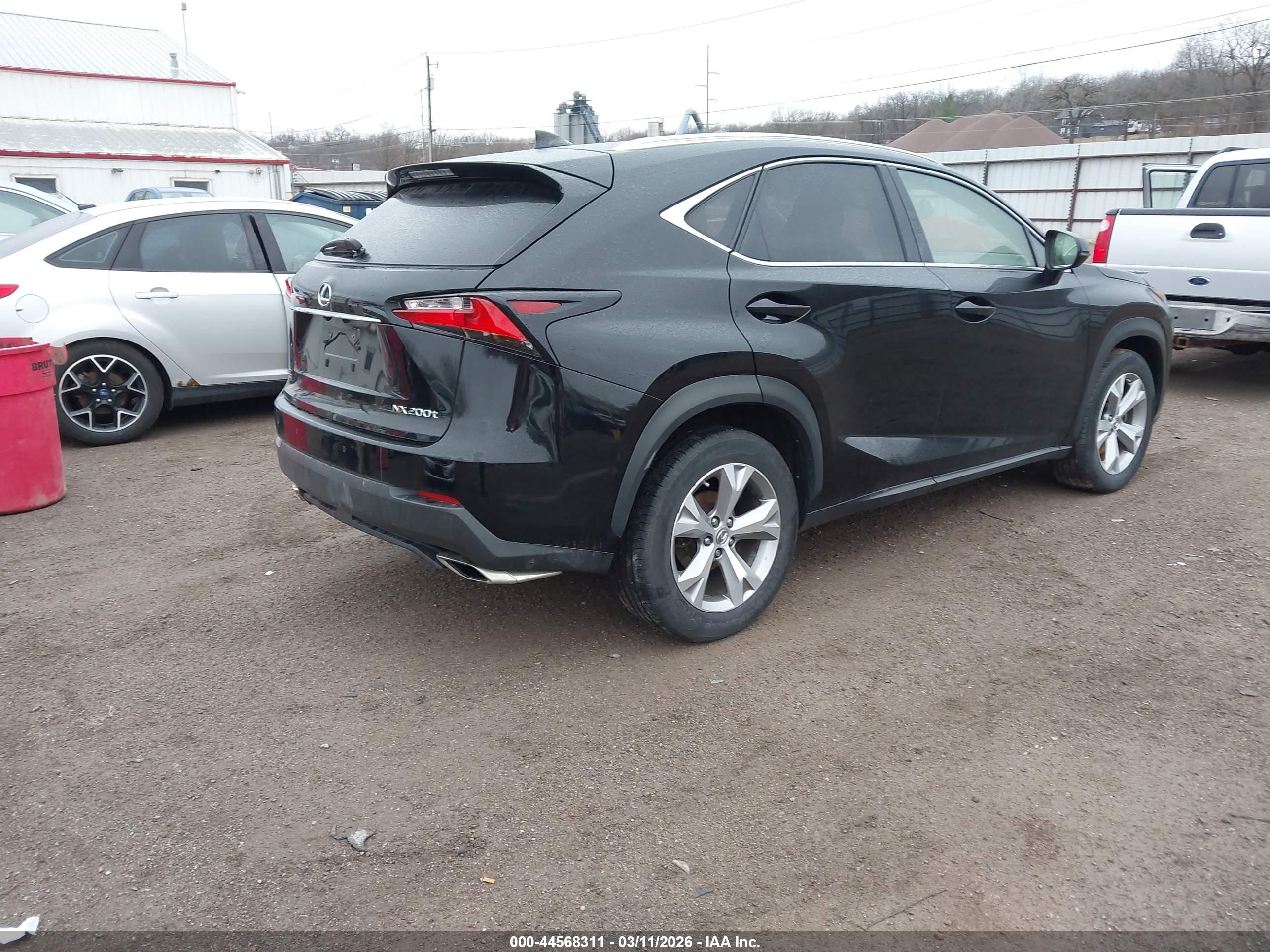 LEXUS NX image 4