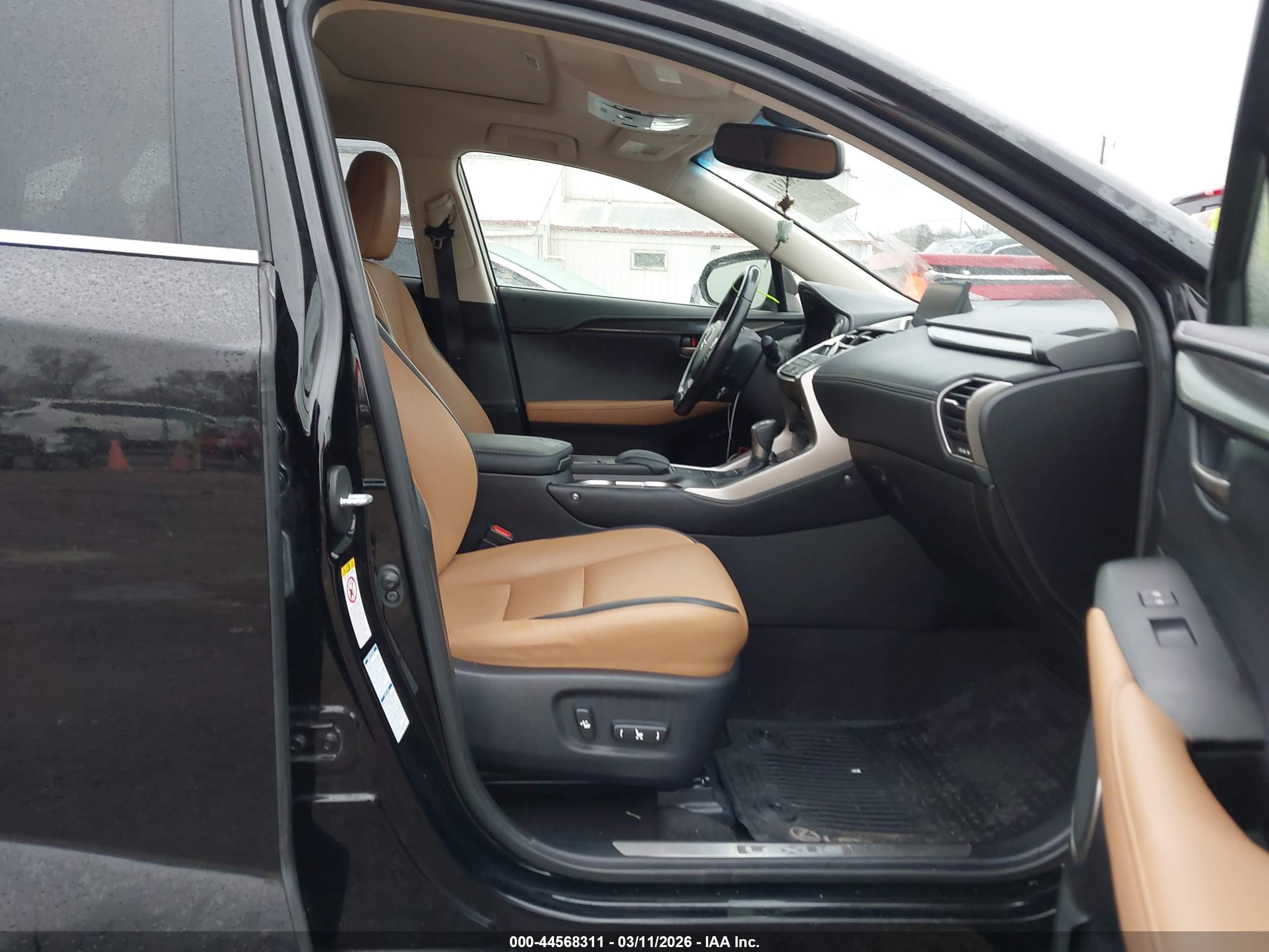LEXUS NX image 5