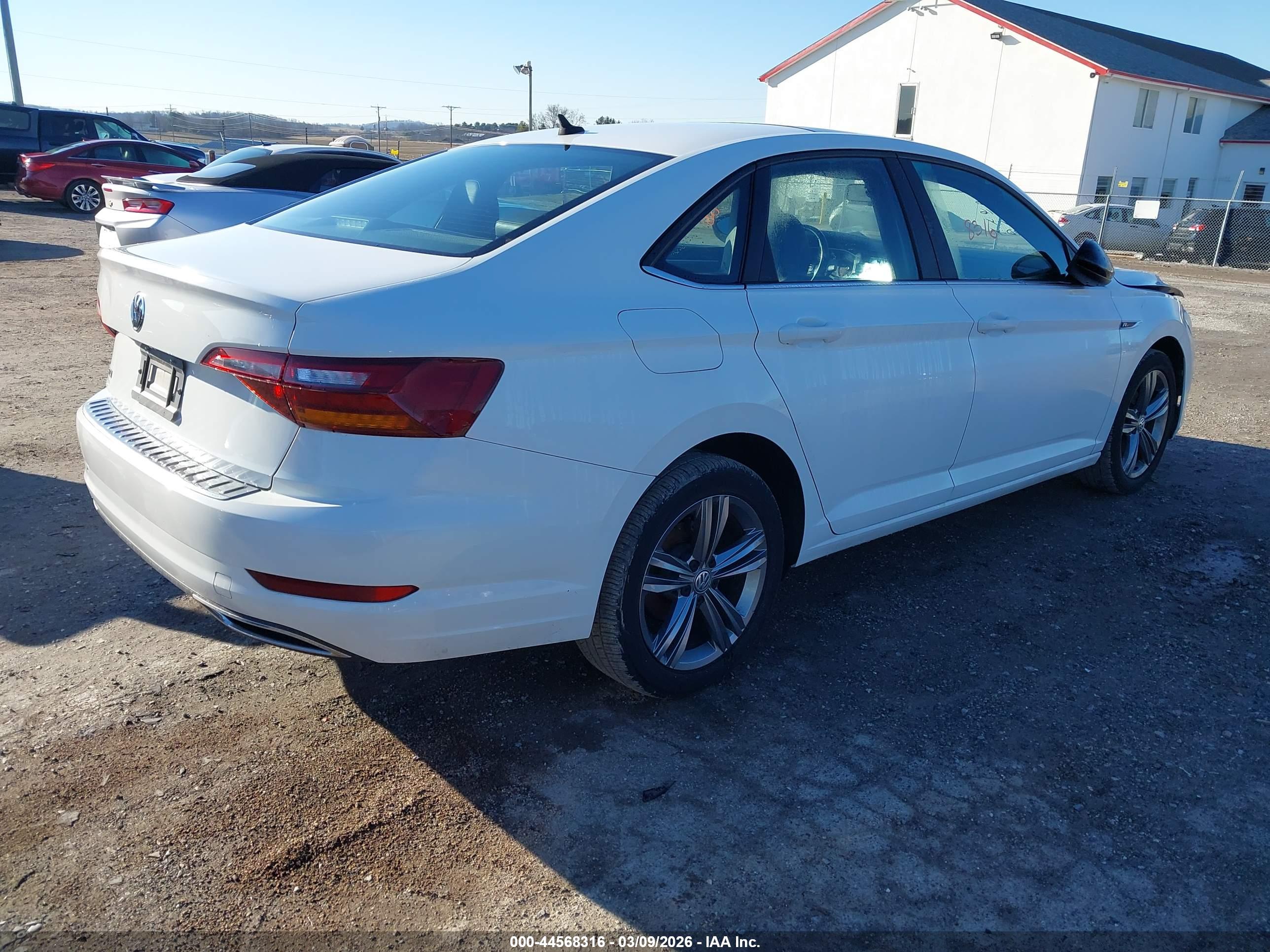 VOLKSWAGEN JETTA image 4