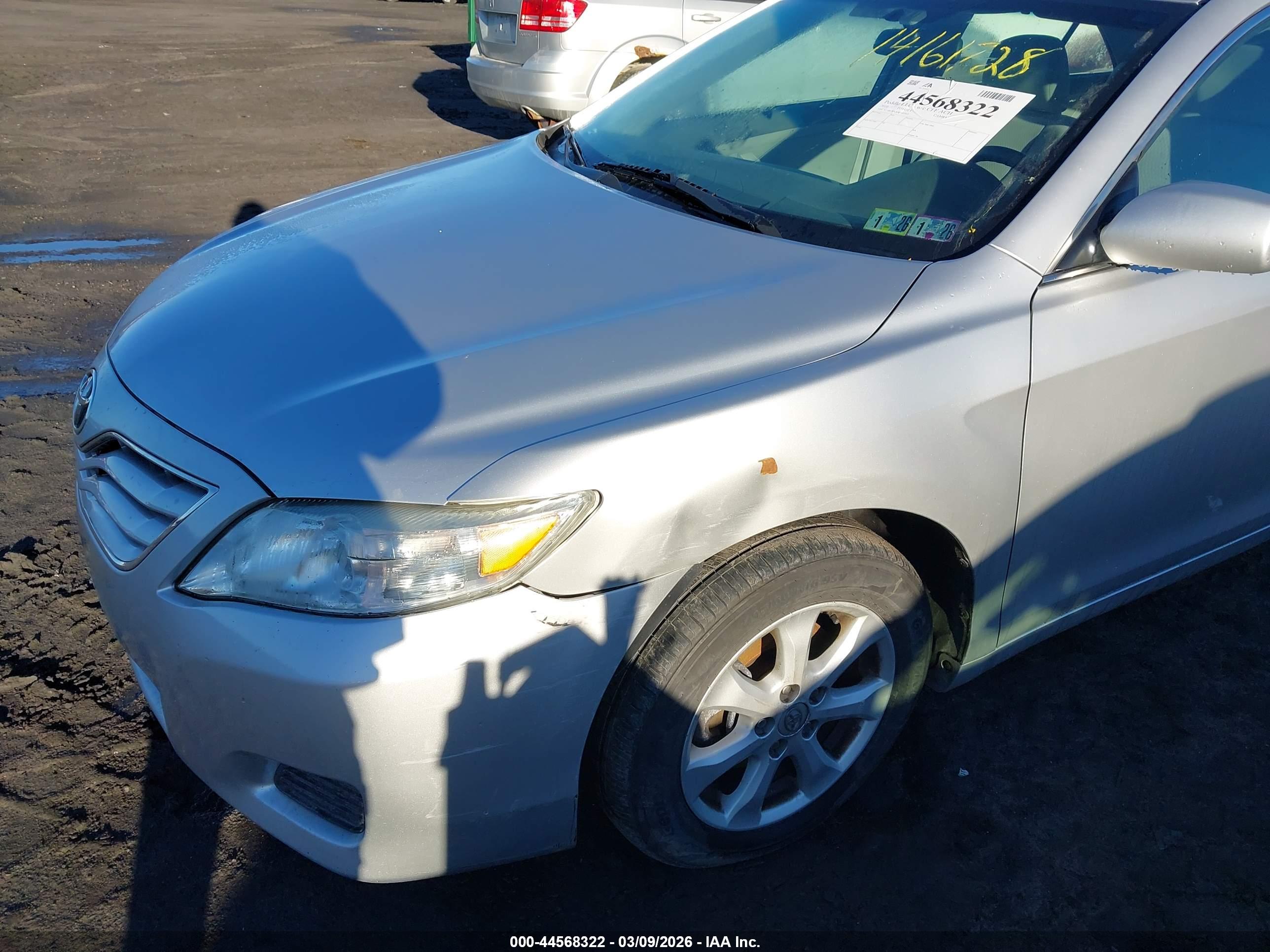 TOYOTA CAMRY image 6