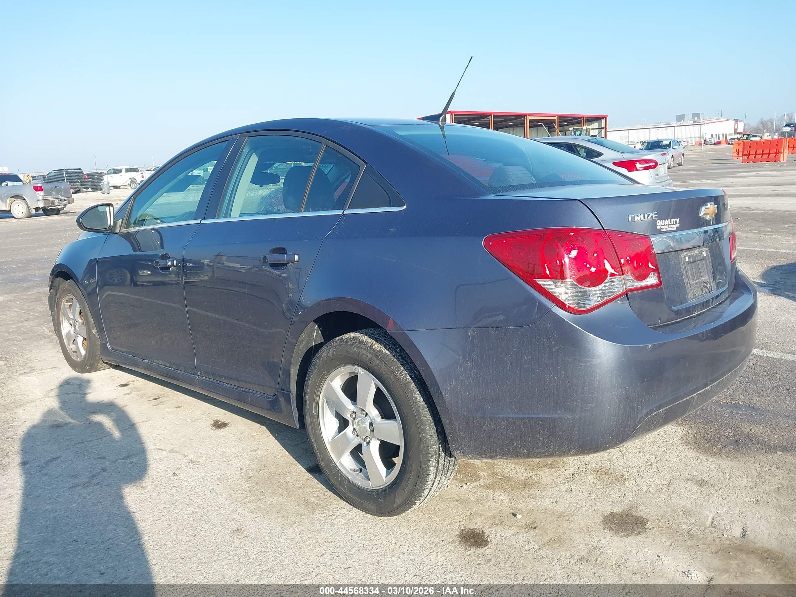 CHEVROLET CRUZE image 3