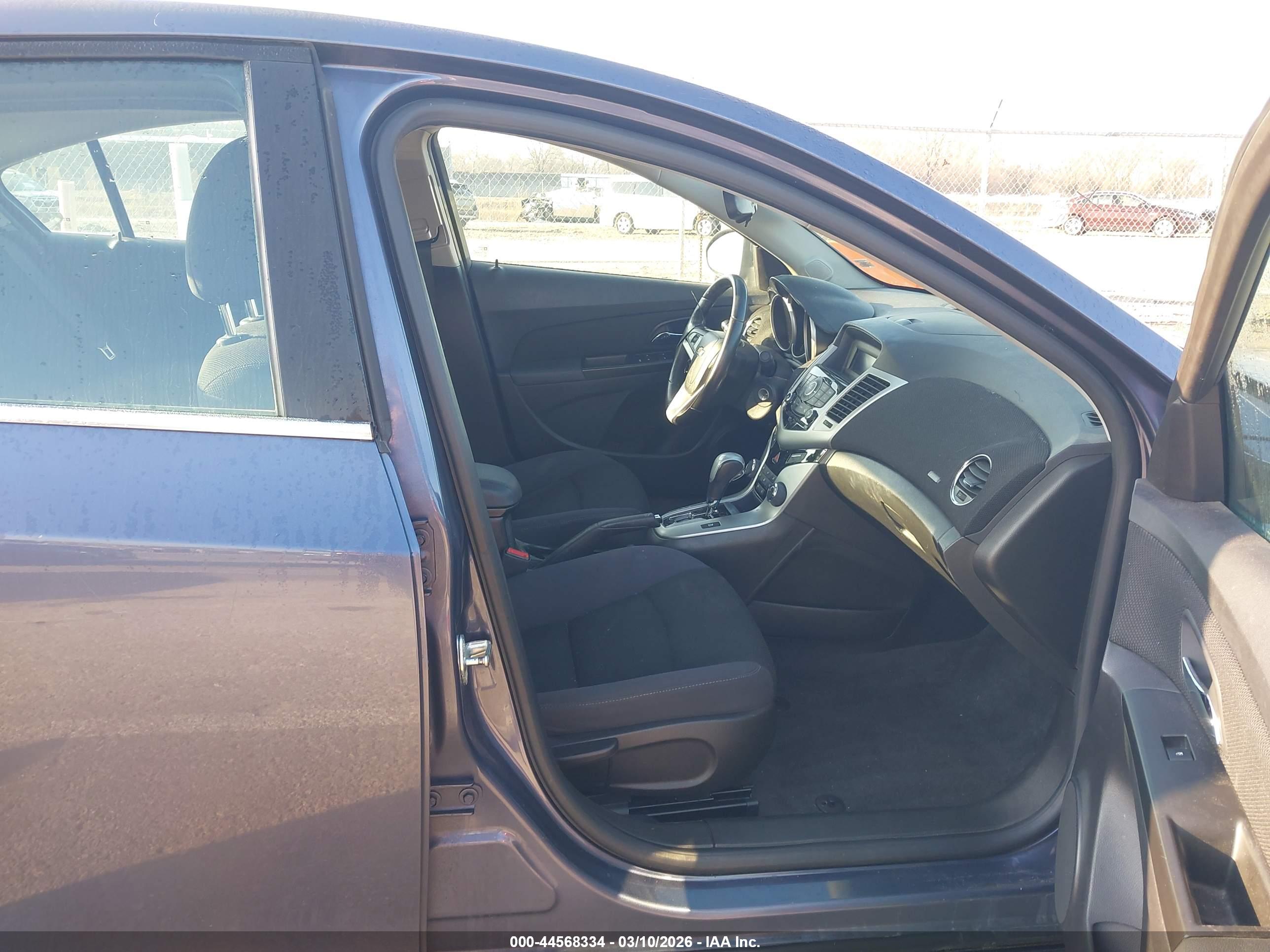 CHEVROLET CRUZE image 5