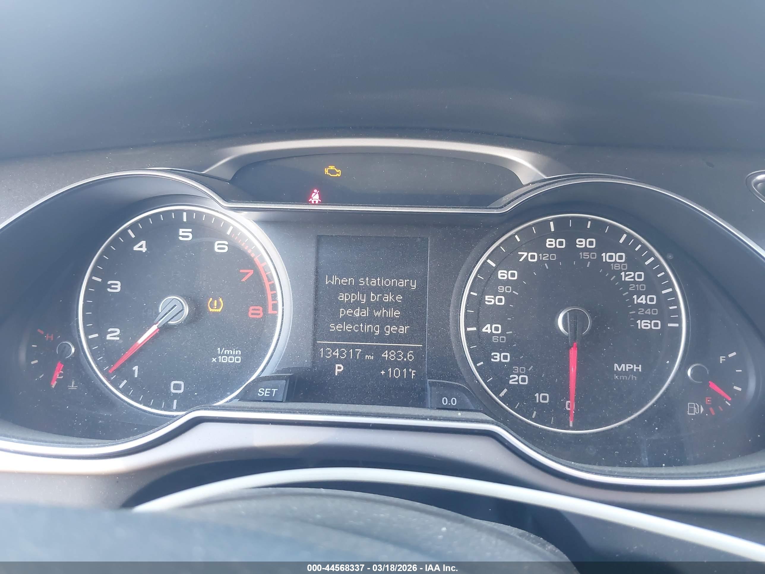 AUDI A4 image 7