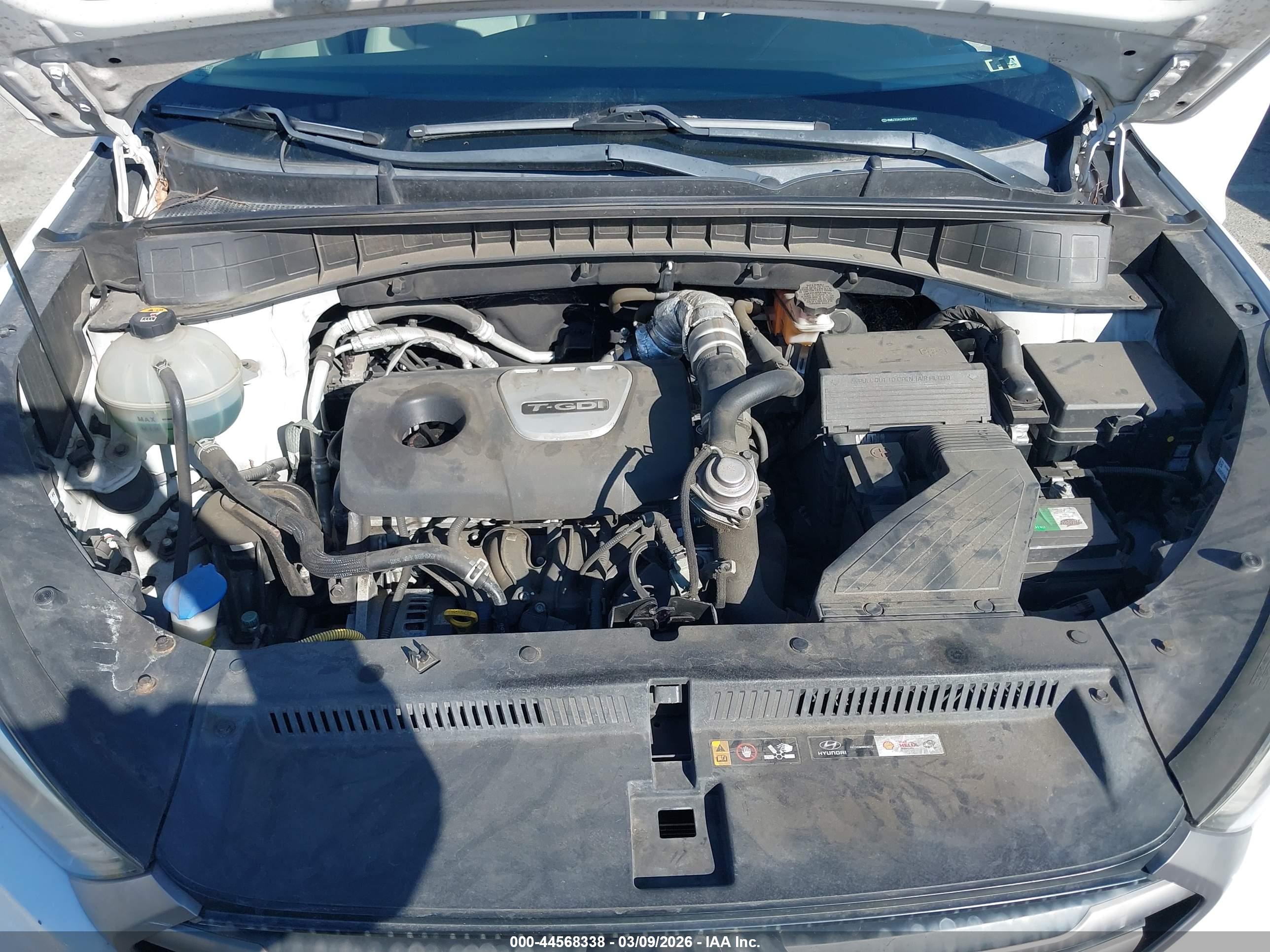 HYUNDAI TUCSON image 10