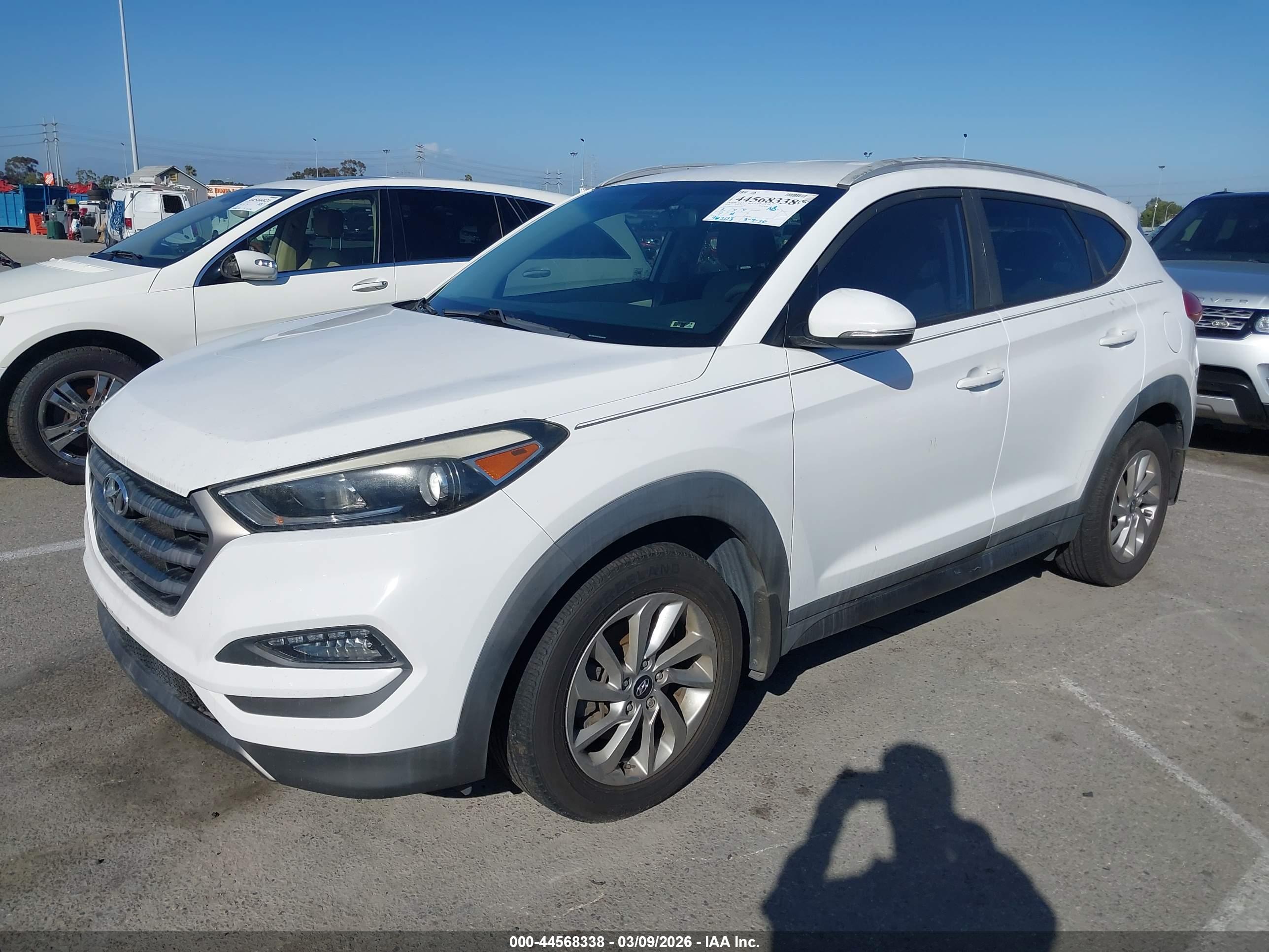 HYUNDAI TUCSON image 2