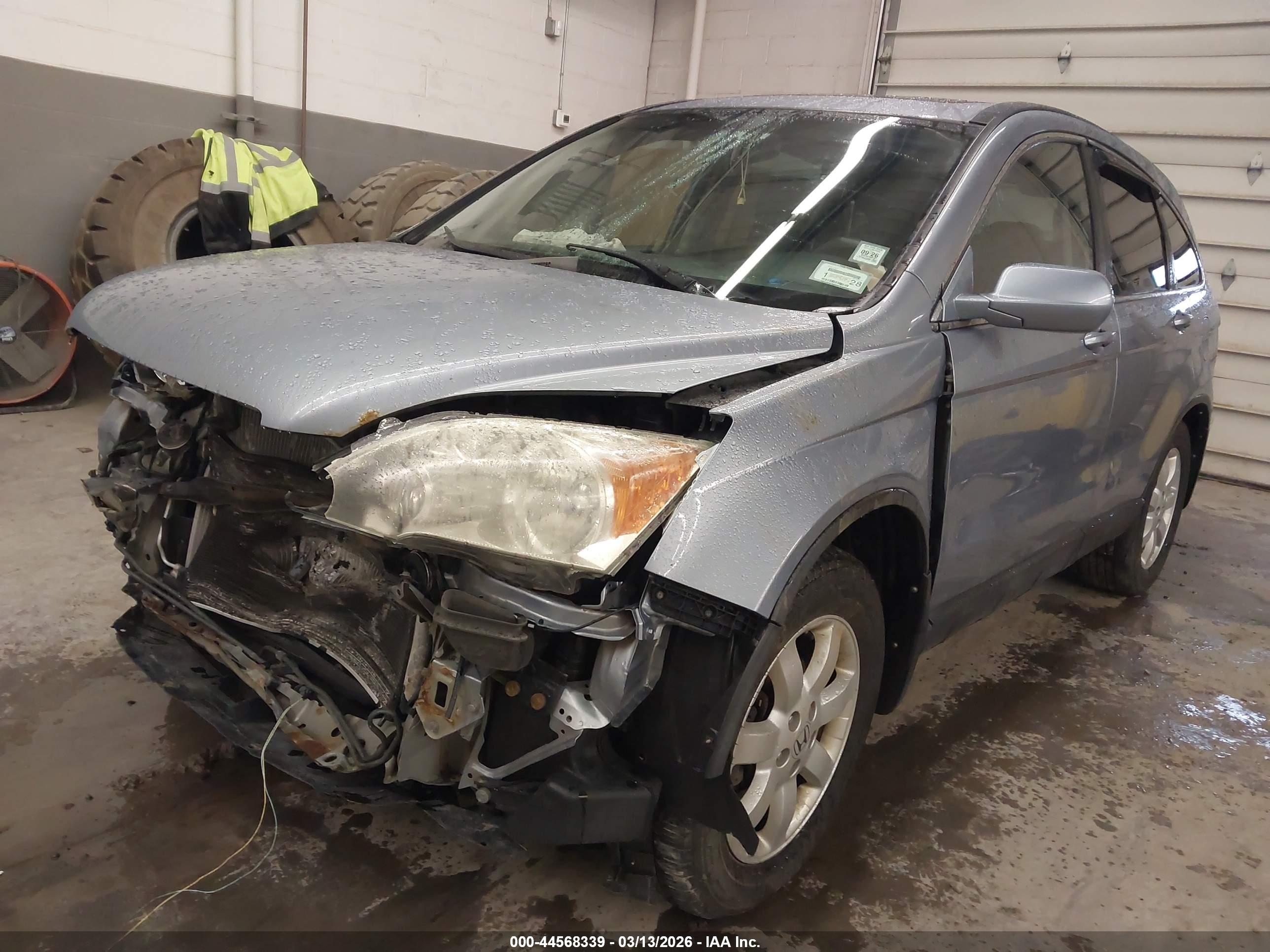 HONDA CR-V image 2