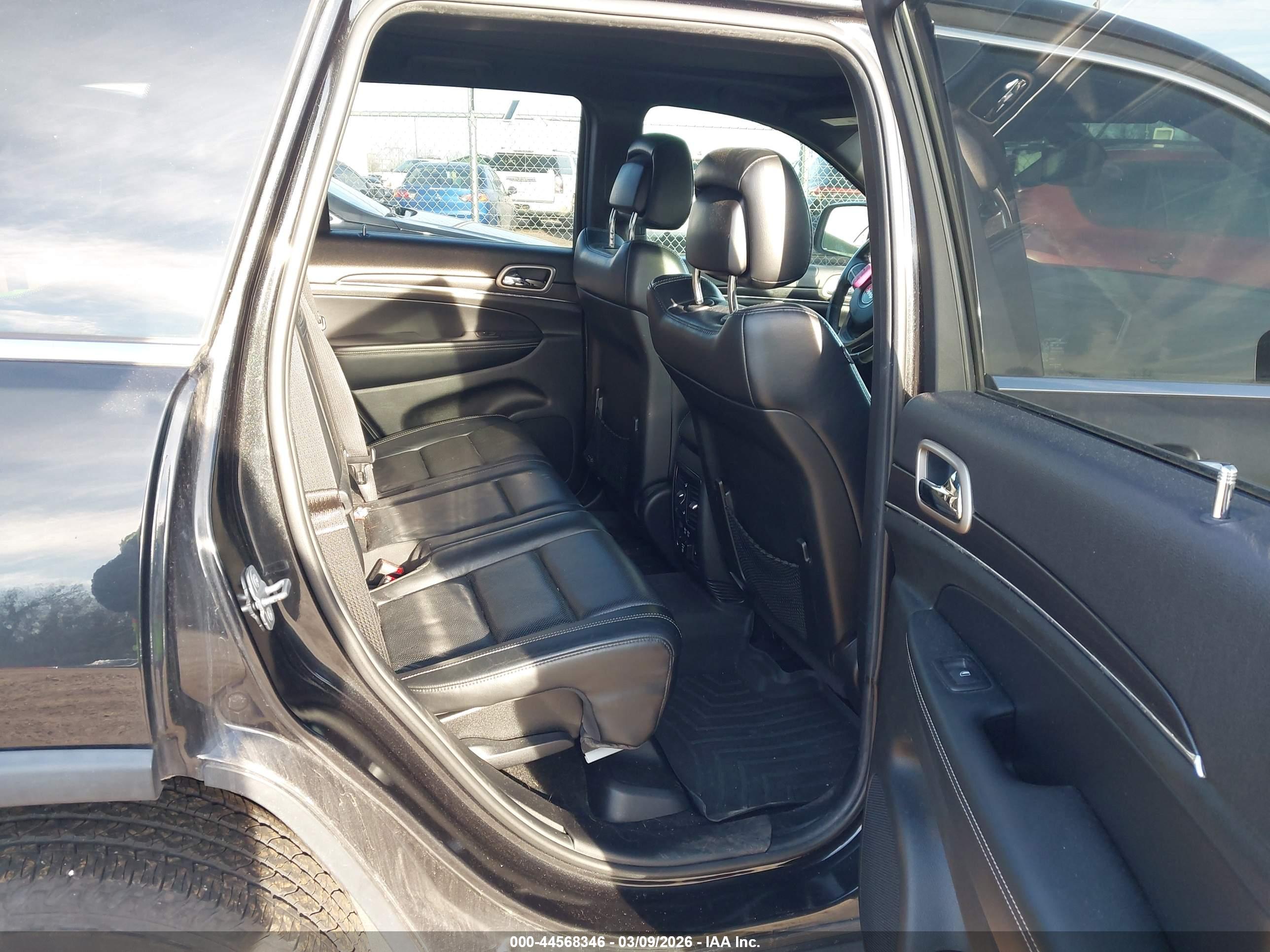 JEEP GRAND image 8