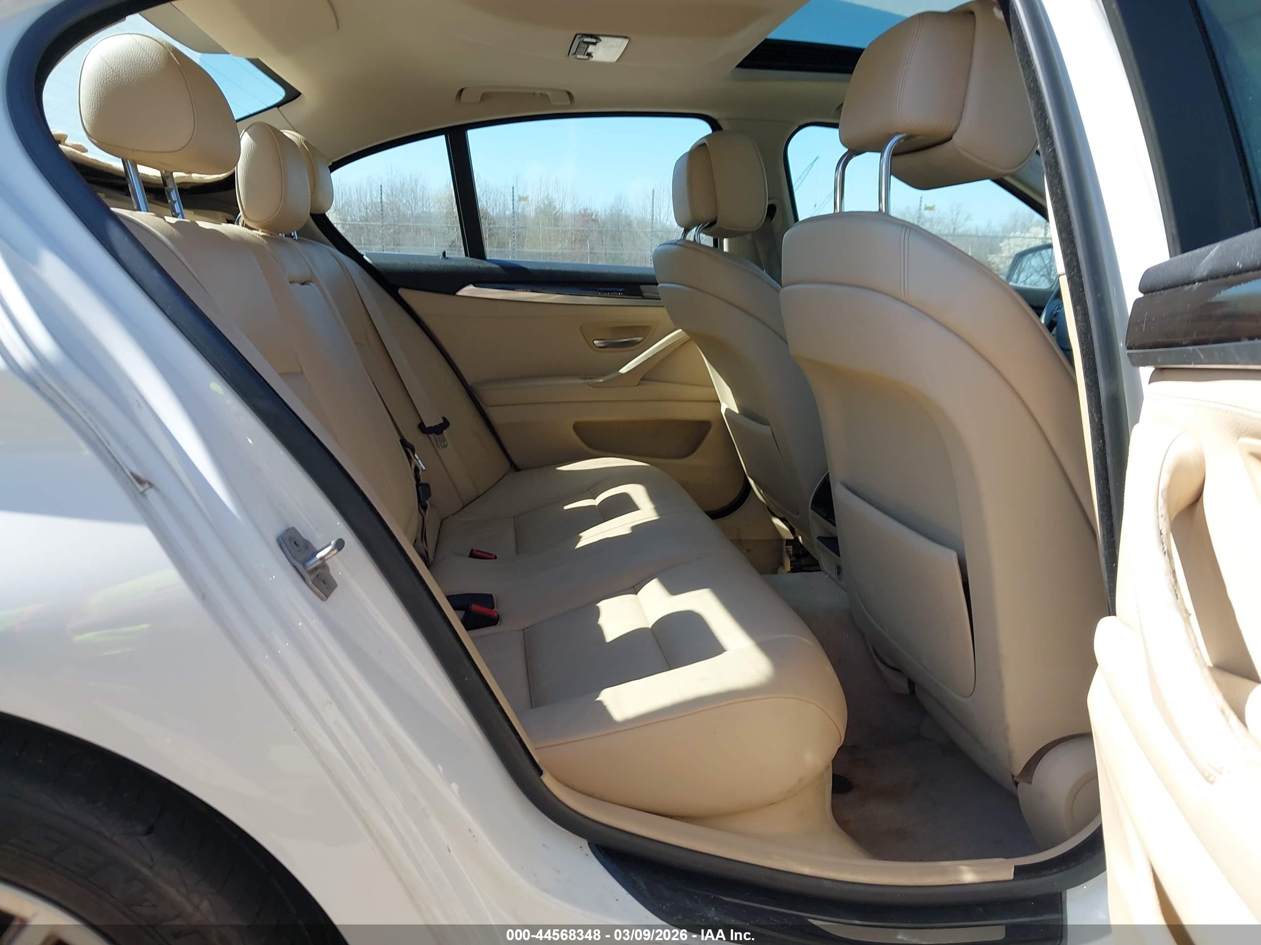 BMW 535I image 8